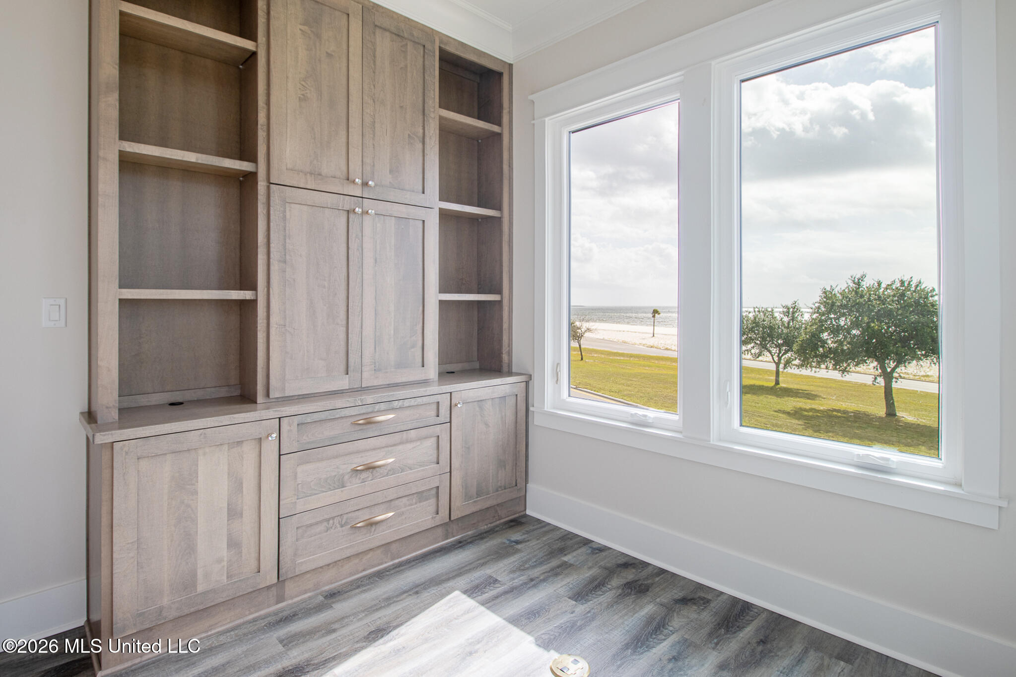 4731 W Beach Boulevard Property Photo 12