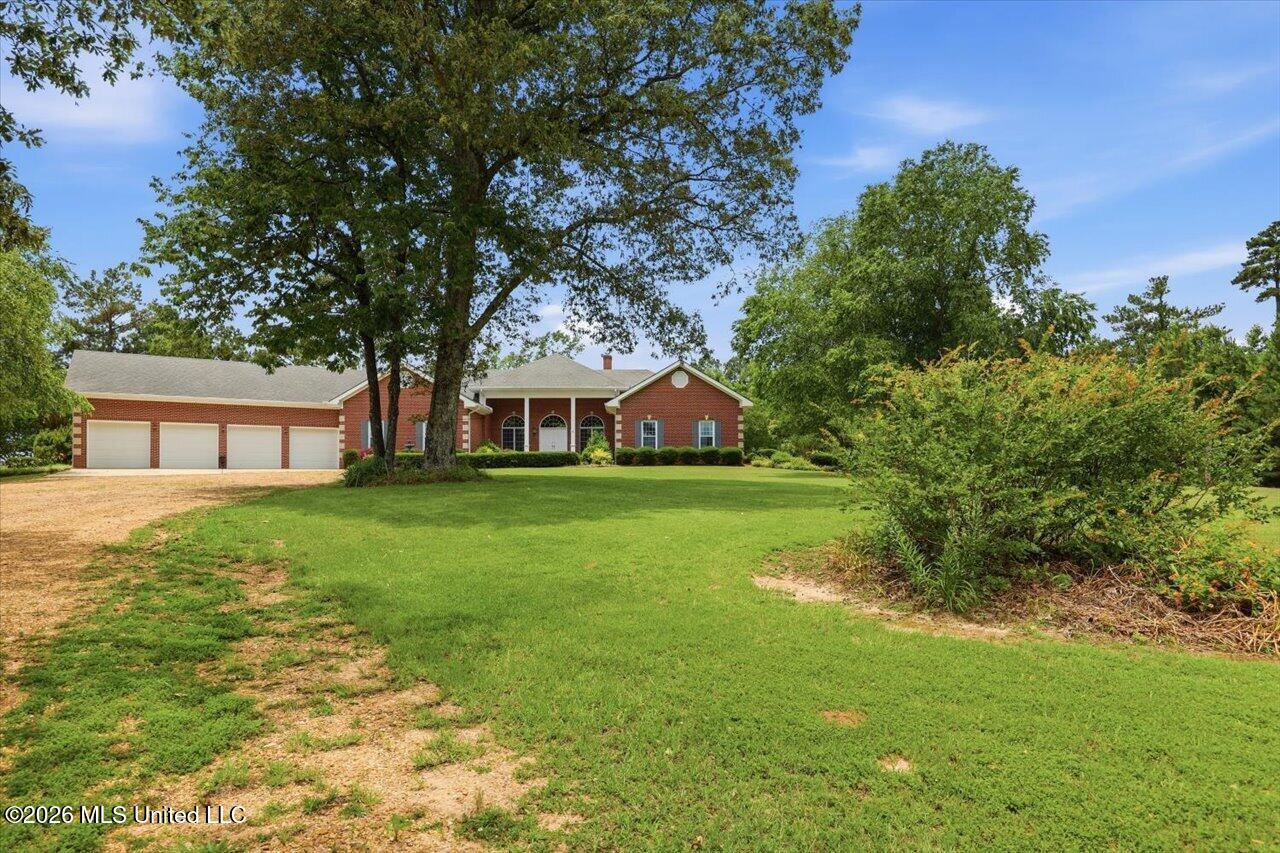 1001 Eagle Landing Property Photo 5