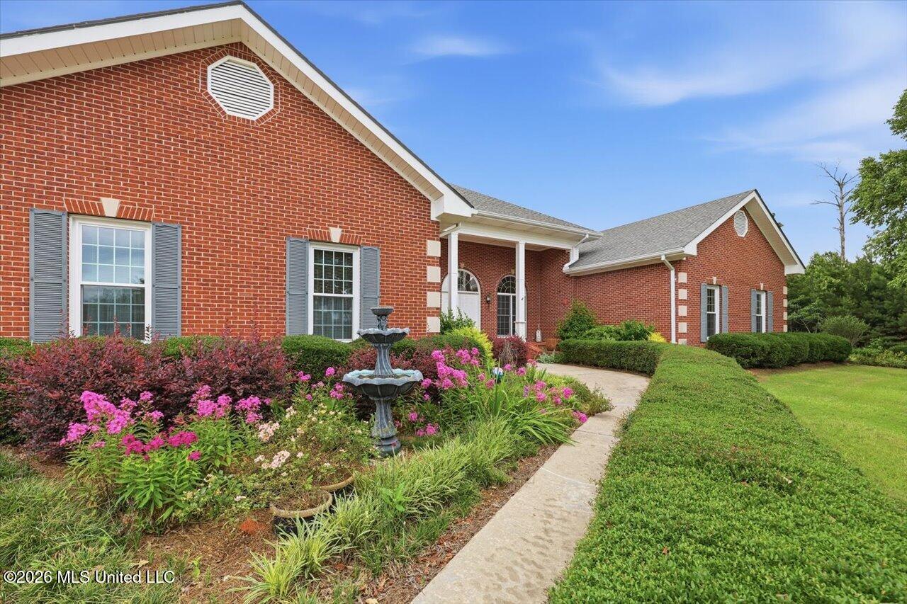 1001 Eagle Landing Property Photo 9