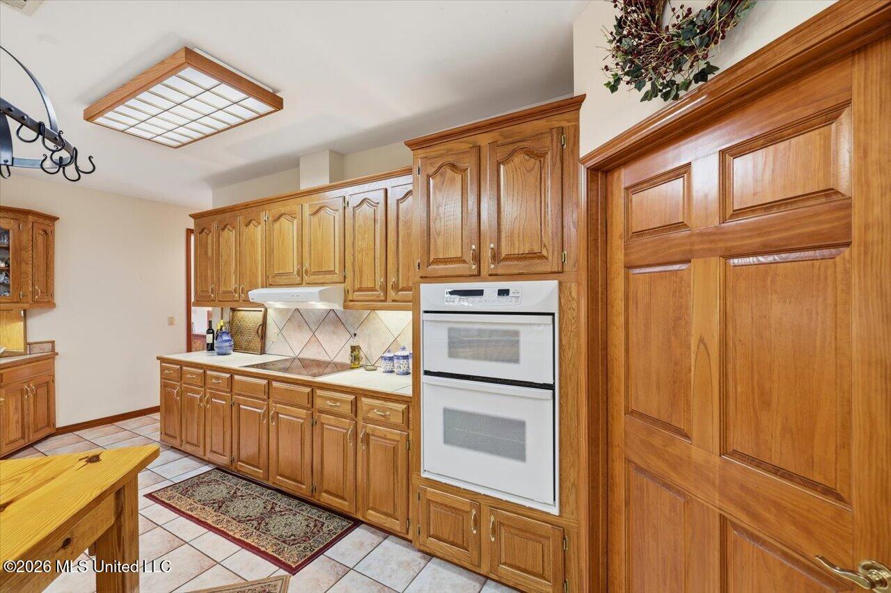 1001 Eagle Landing Property Photo 21