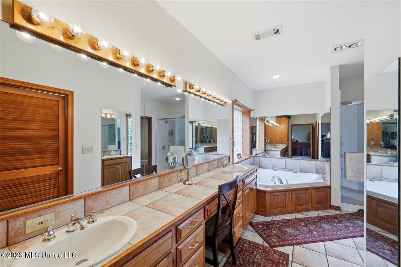 1001 Eagle Landing Property Photo 51