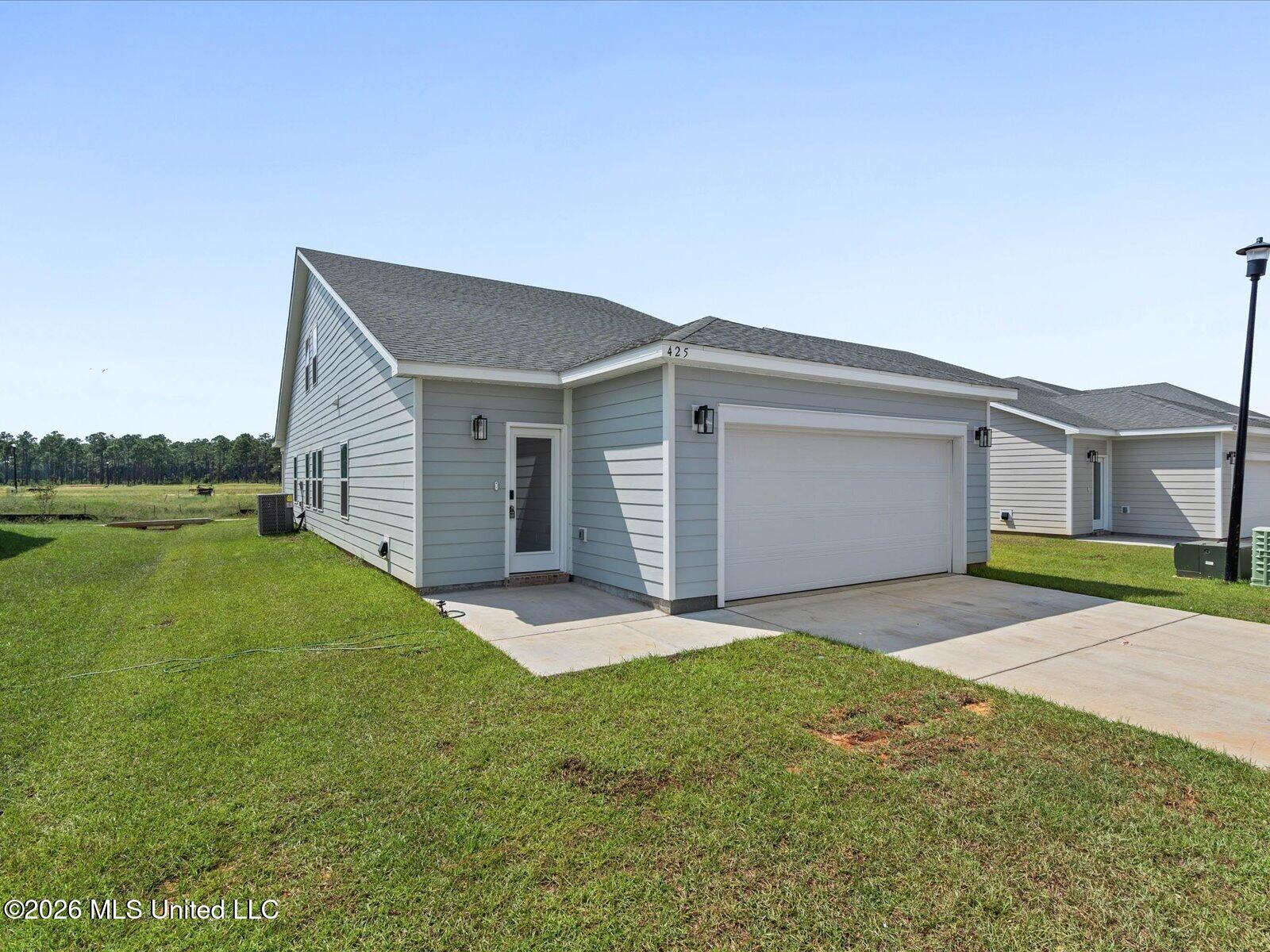 425 Pimento Circle Property Photo 4