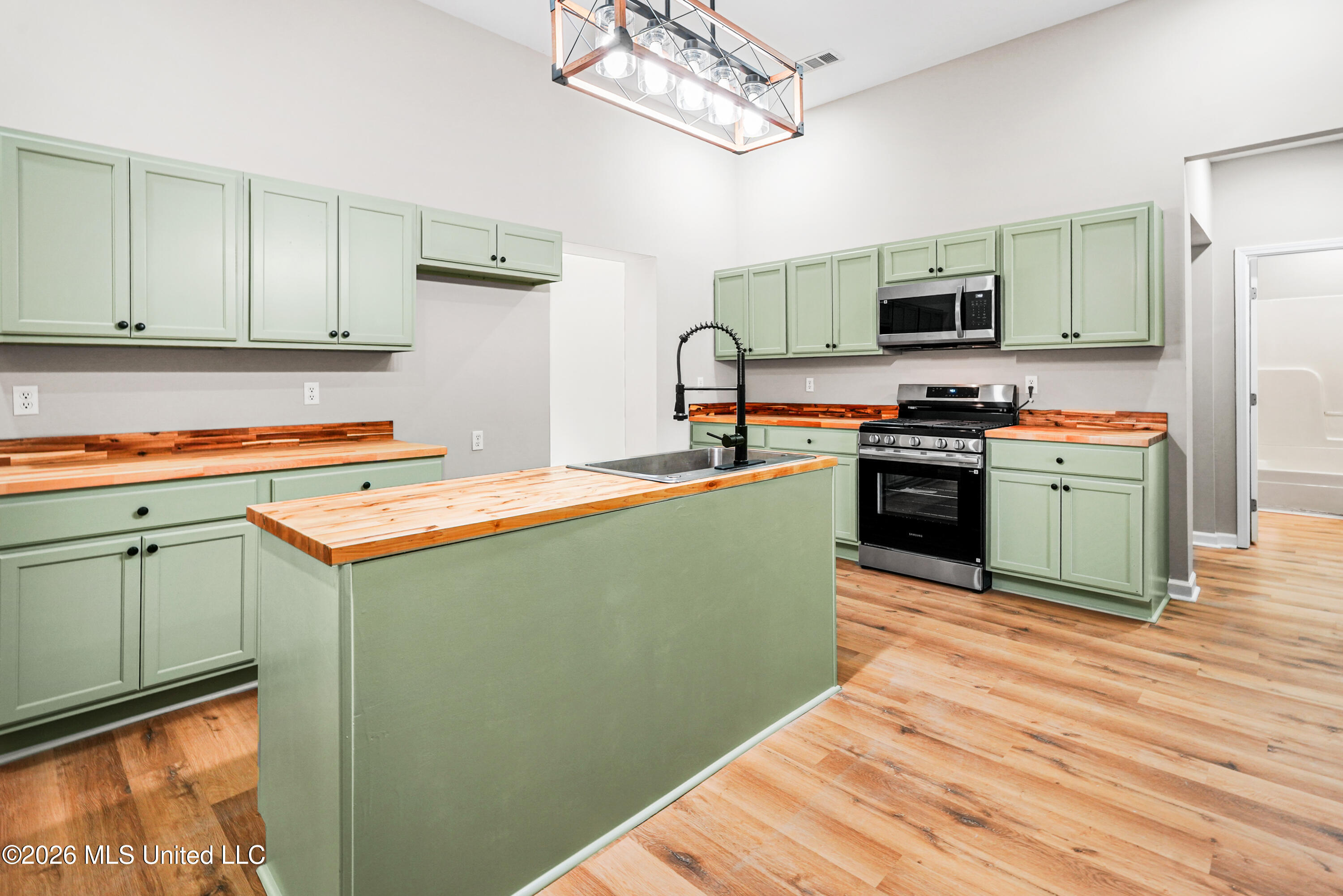 120 Ridge Avenue Property Photo 11