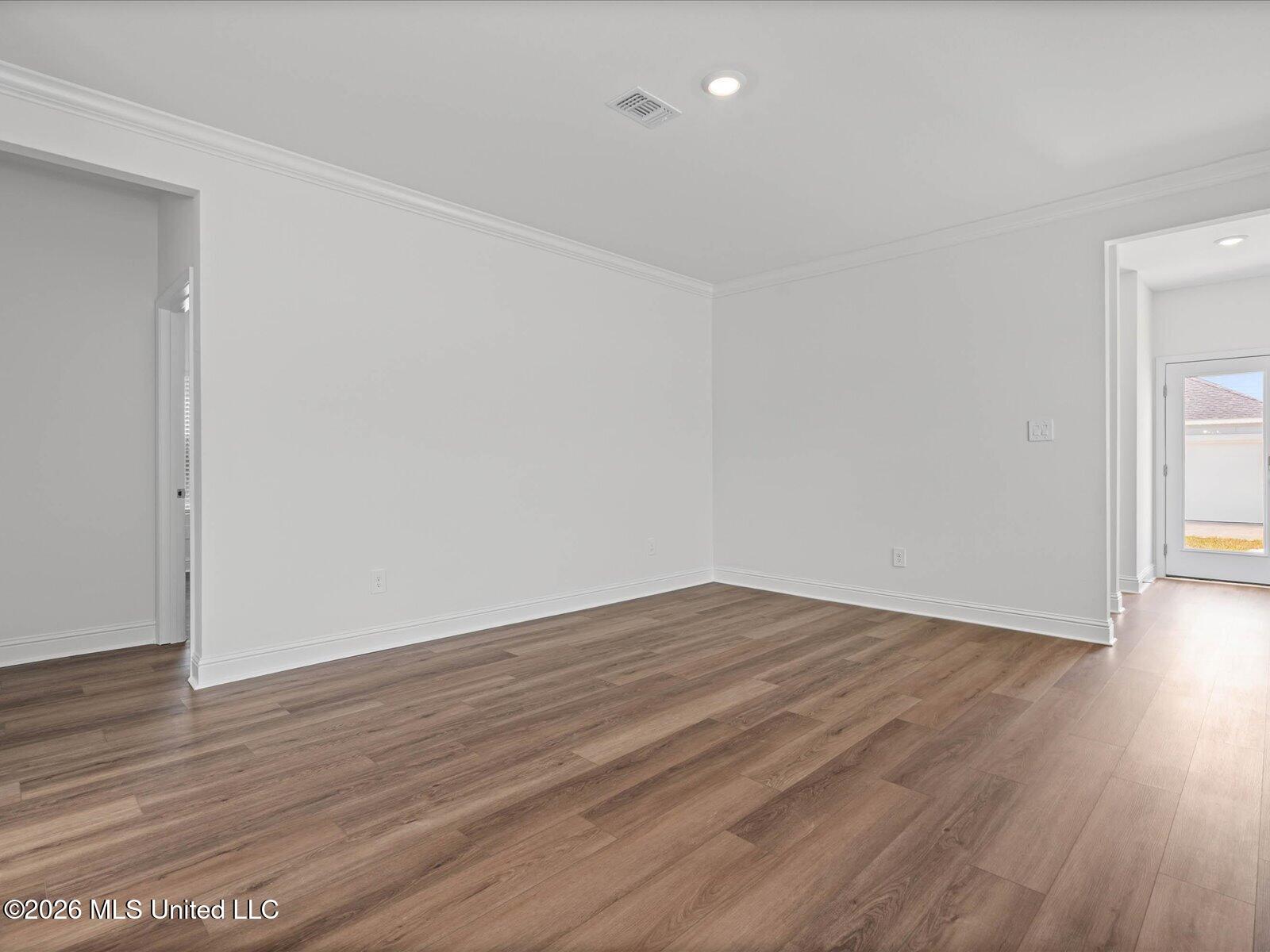 404 Pimento Circle Property Photo 9