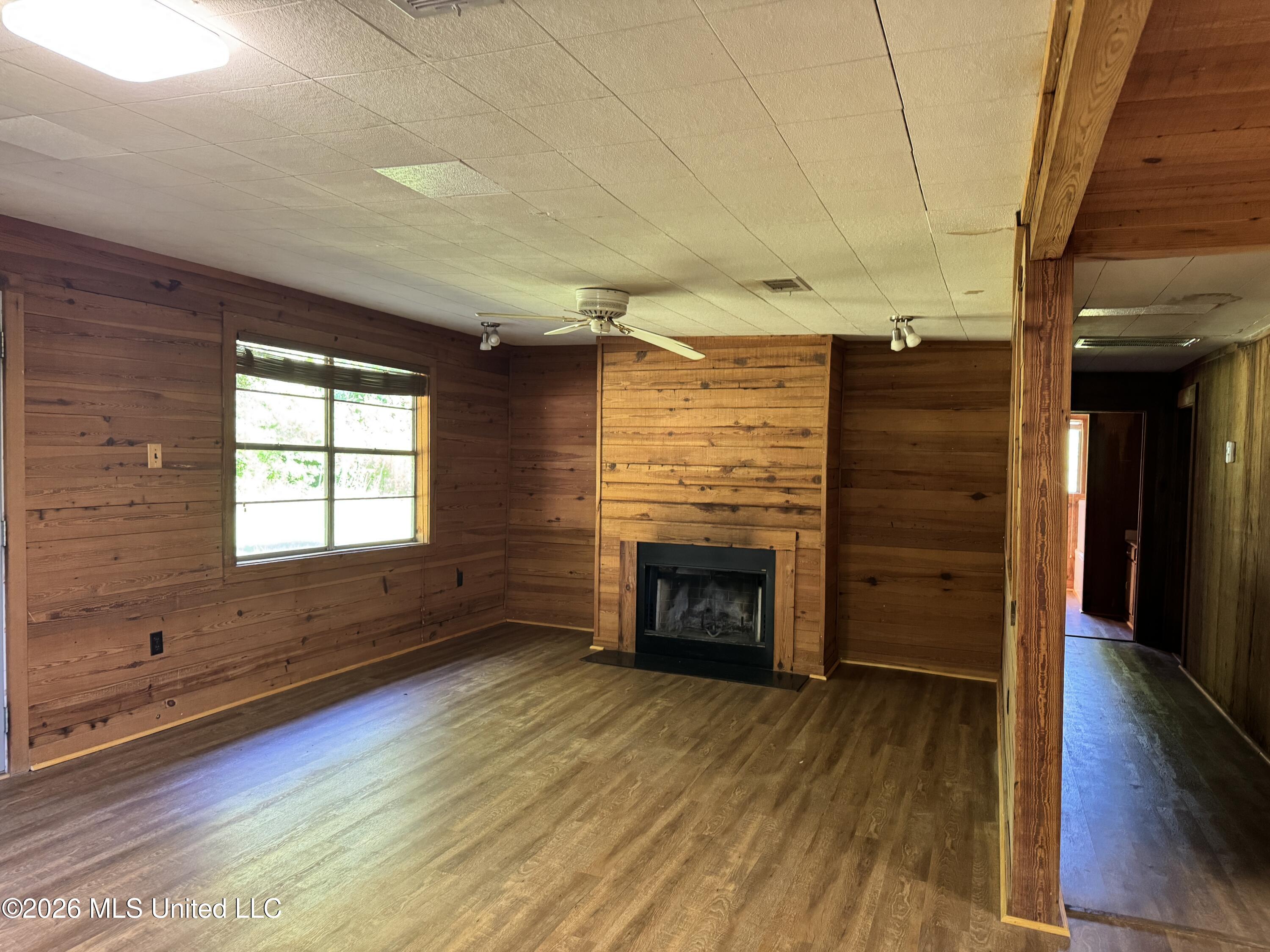 19142 La-15 Property Photo 6