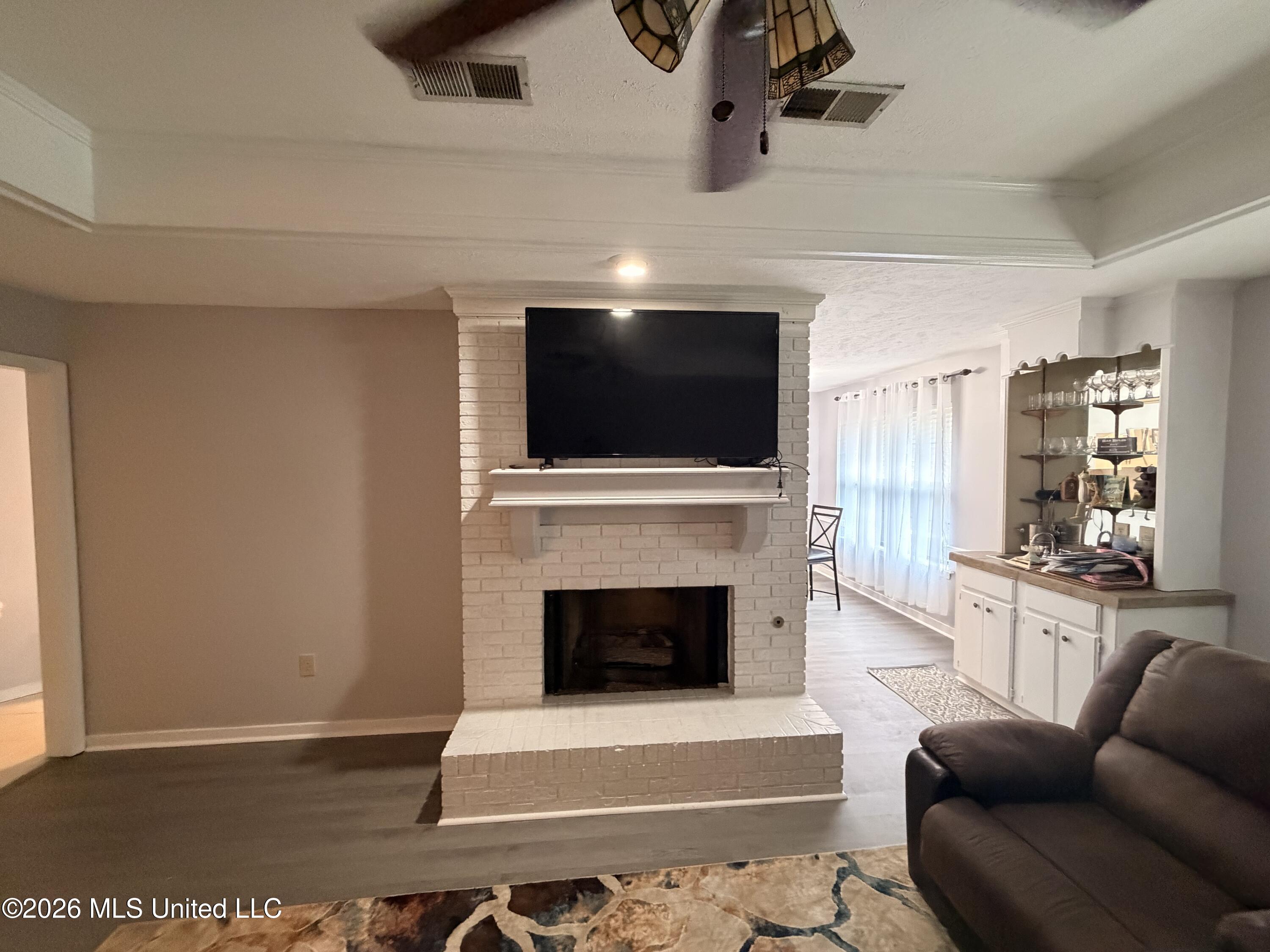 19 Ashland Avenue Property Photo 5