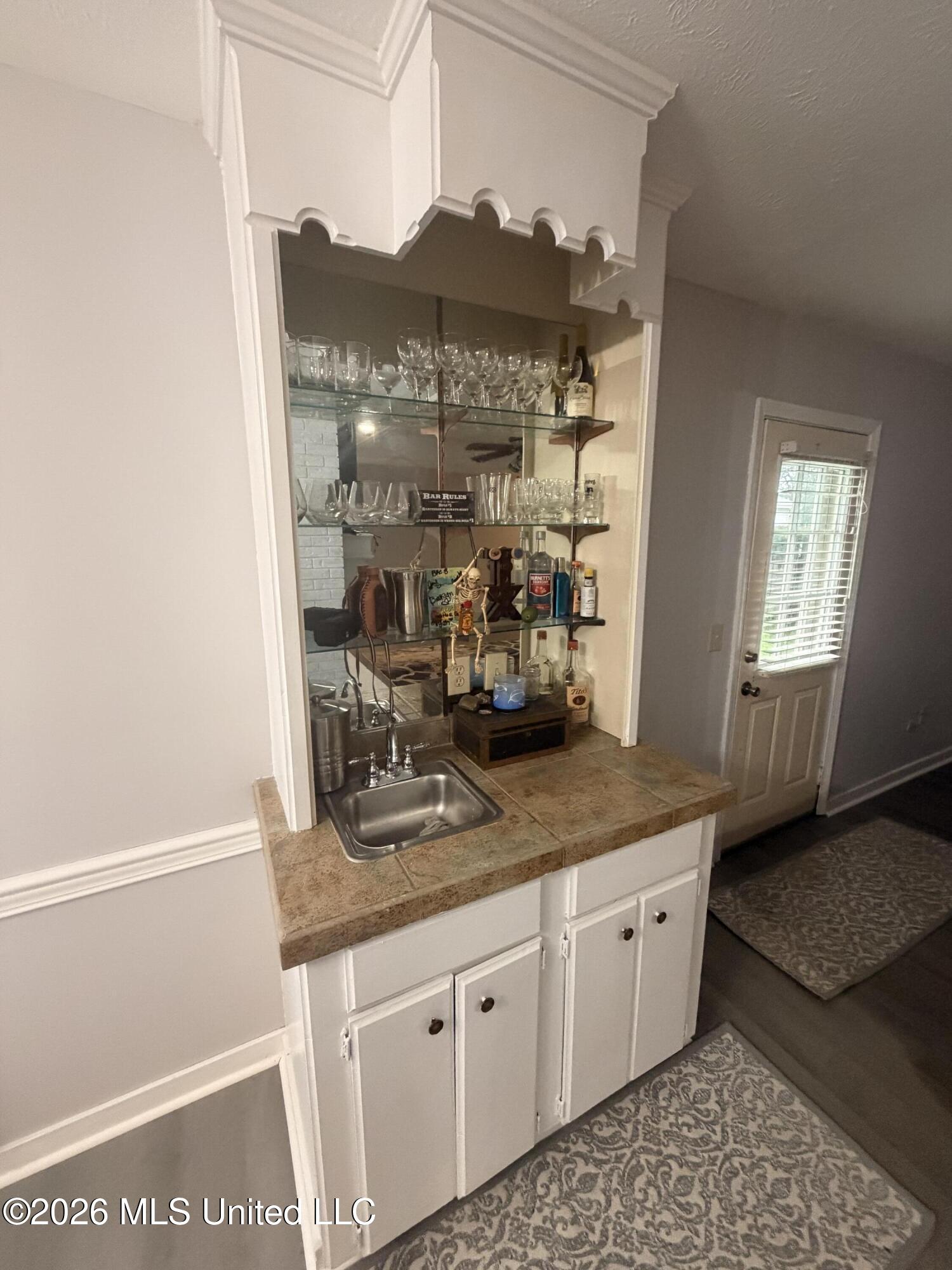 19 Ashland Avenue Property Photo 6