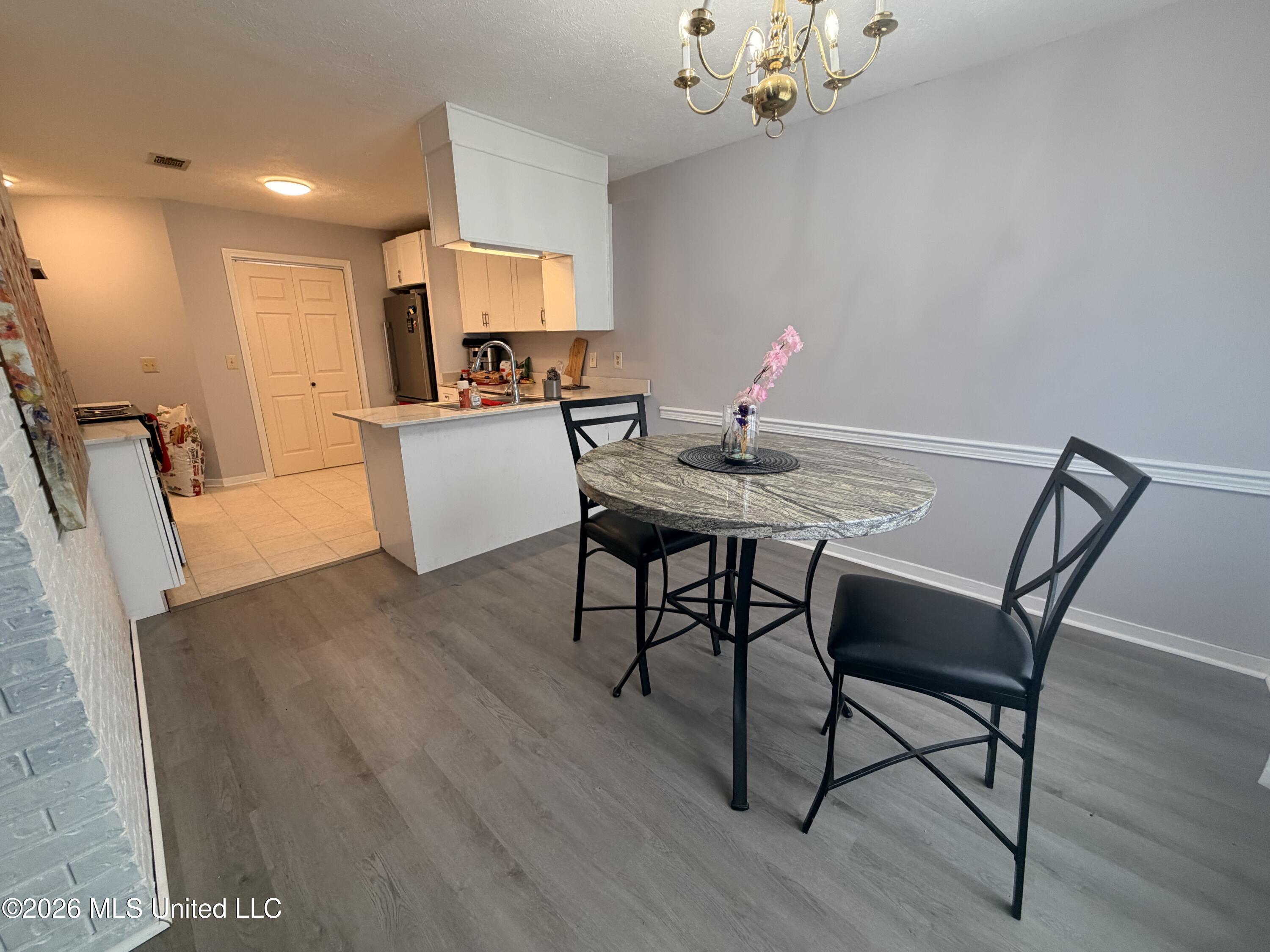 19 Ashland Avenue Property Photo 8