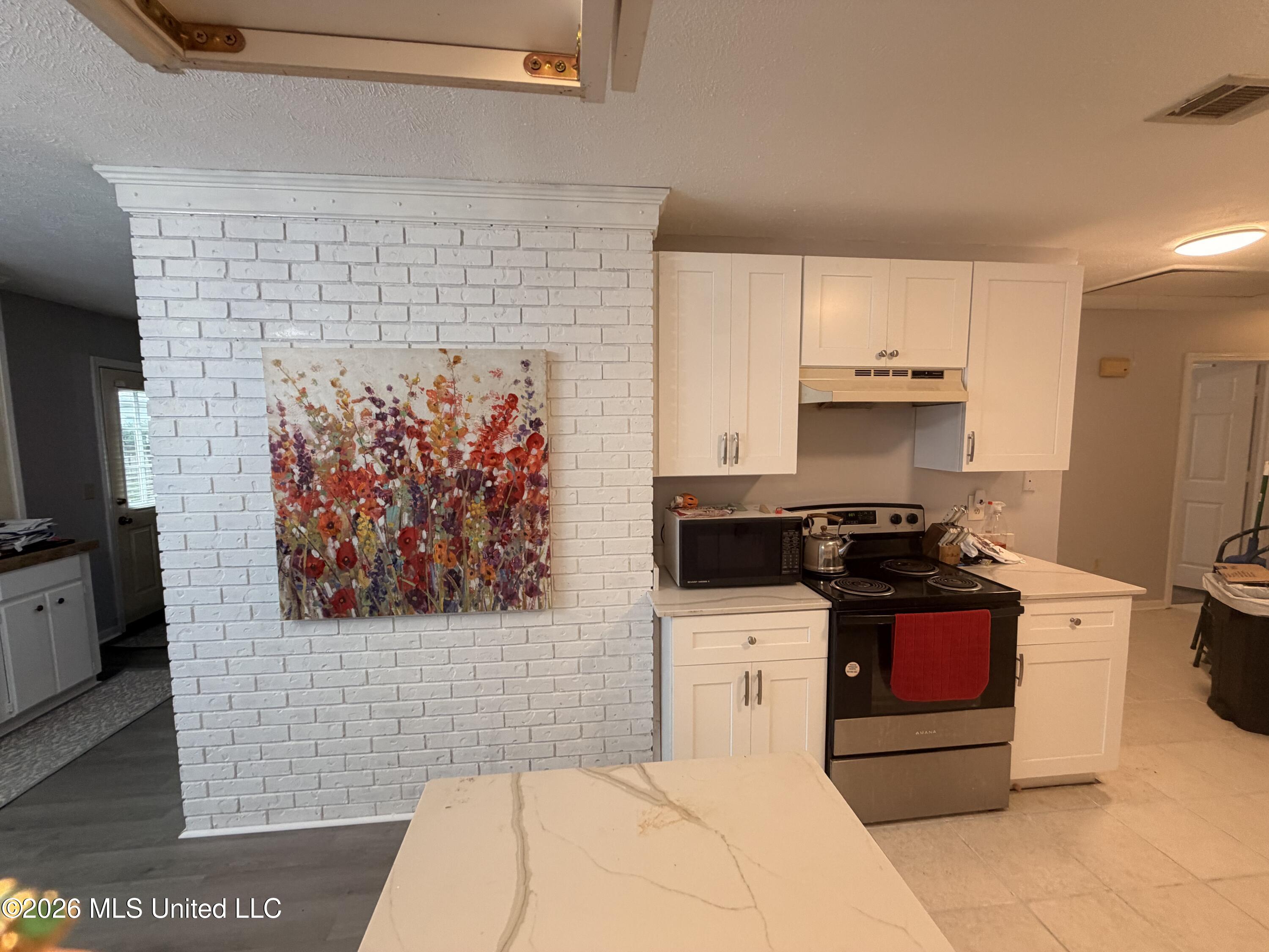 19 Ashland Avenue Property Photo 10