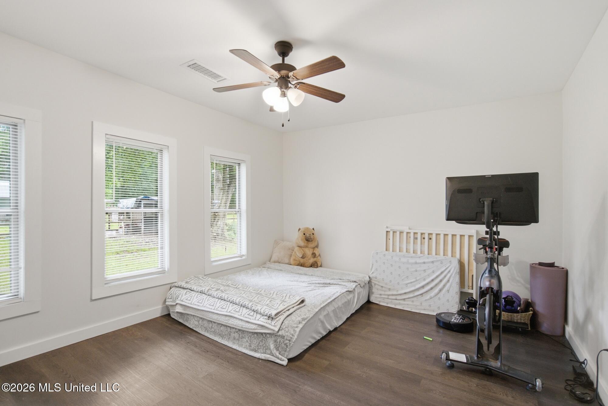 1230 Weeks Road Property Photo 13