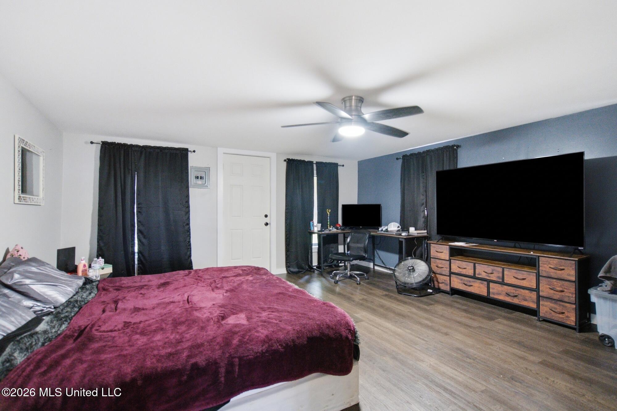 1230 Weeks Road Property Photo 15