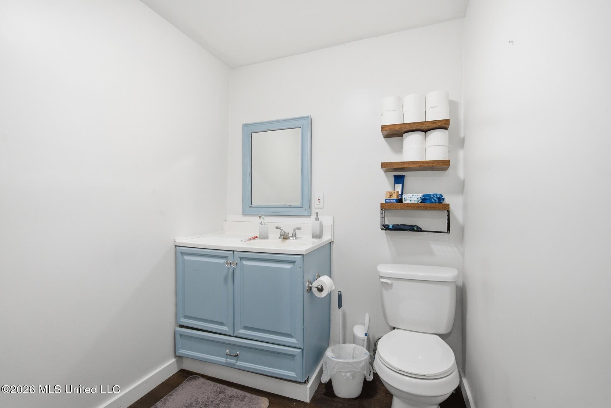 1230 Weeks Road Property Photo 17