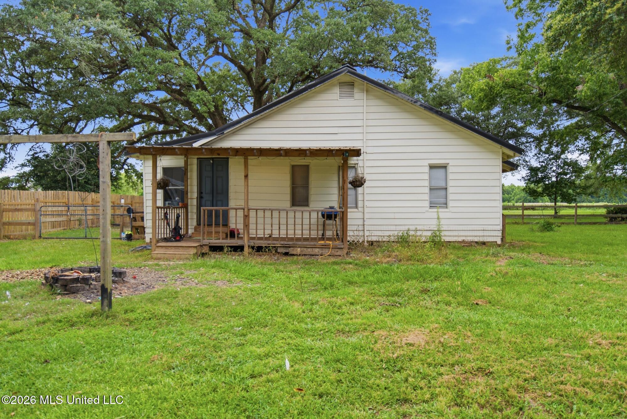 1230 Weeks Road Property Photo 21