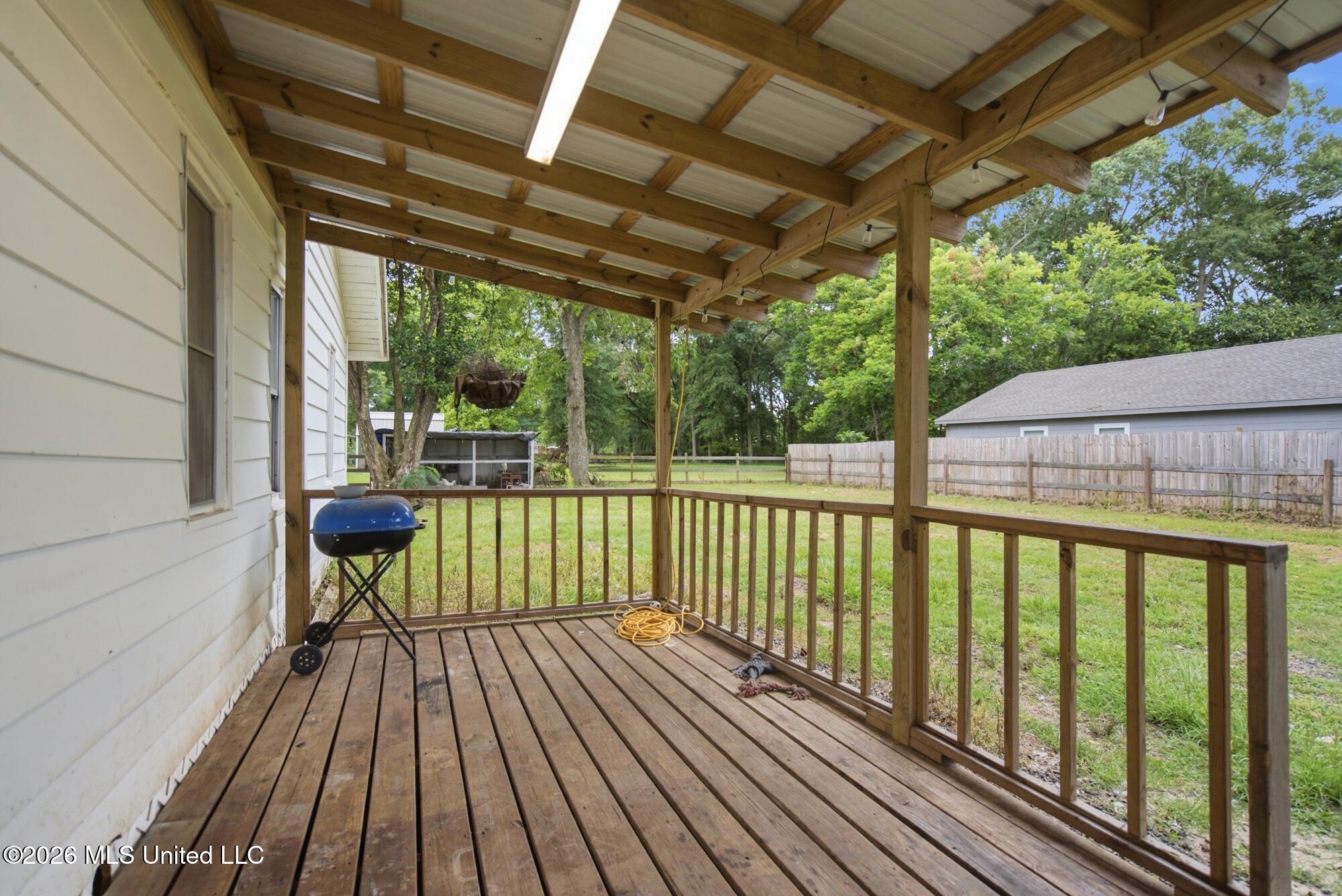 1230 Weeks Road Property Photo 25