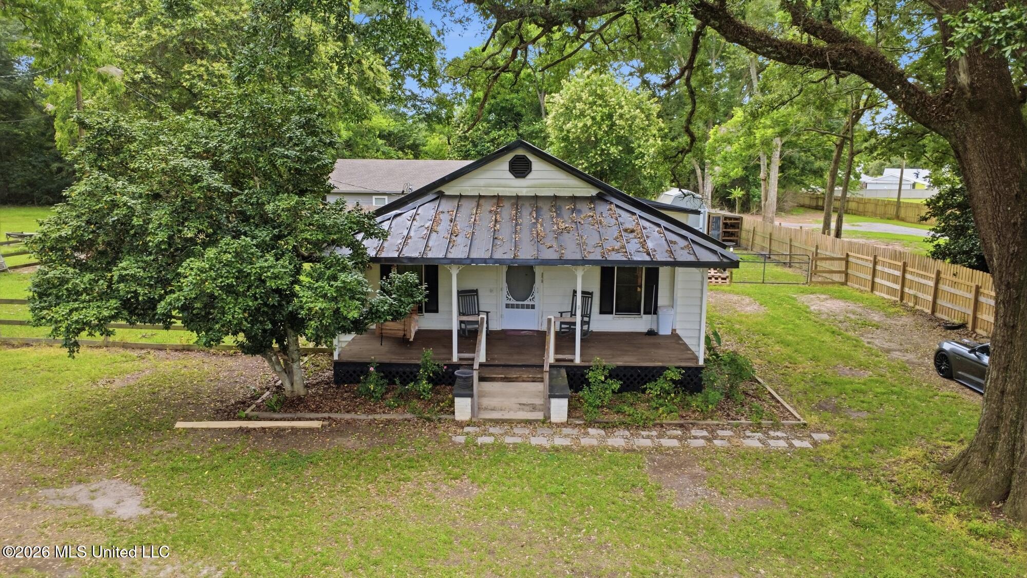 1230 Weeks Road Property Photo 27
