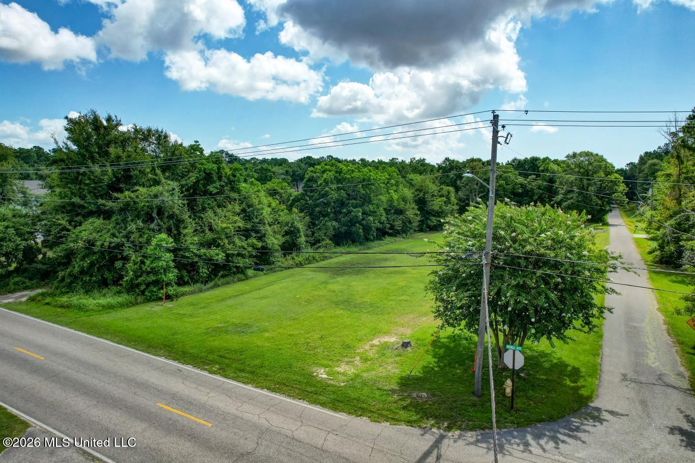 342 Menge Avenue Property Photo 4