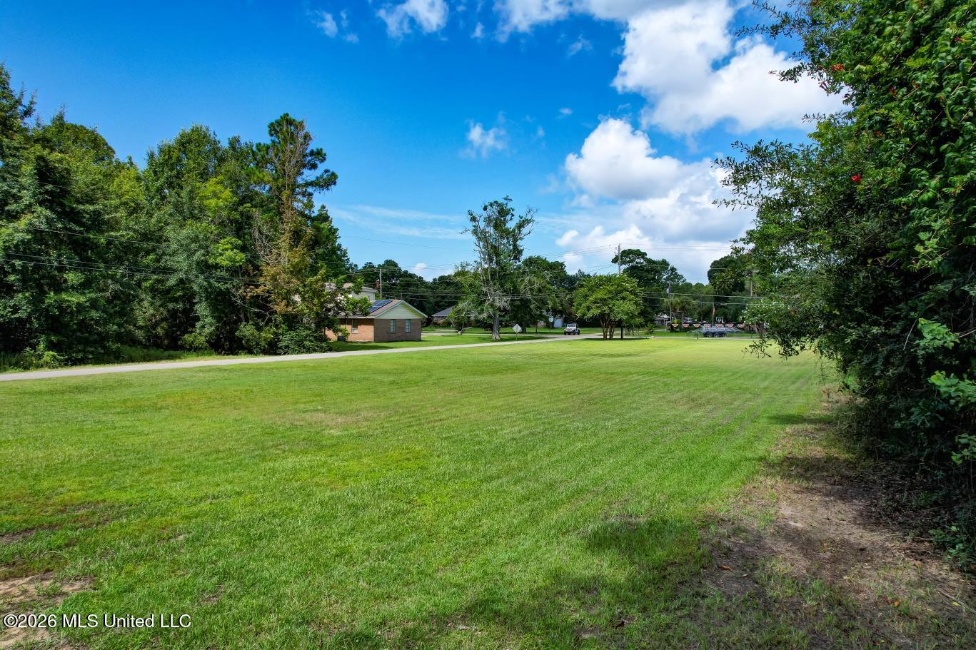 342 Menge Avenue Property Photo 11