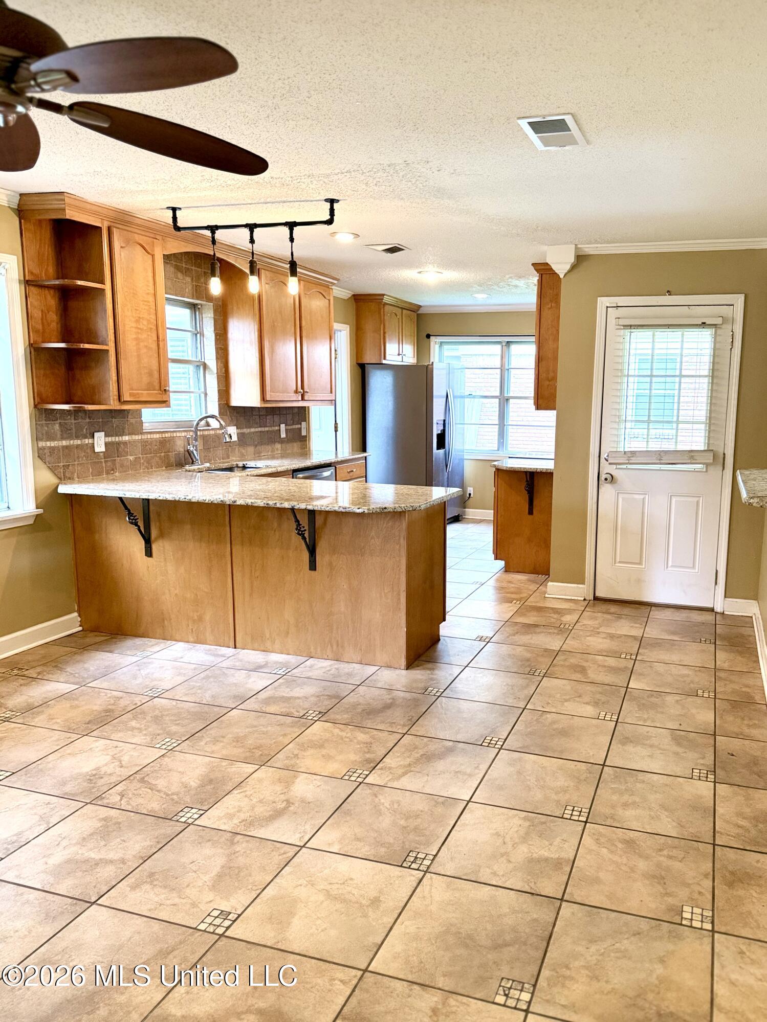 8434 Cedarbrush Drive Property Photo 4
