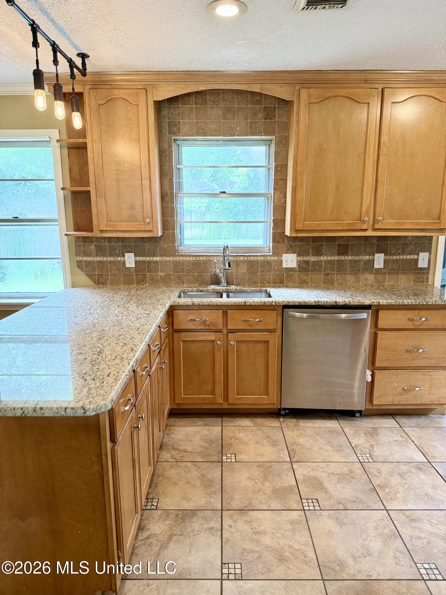 8434 Cedarbrush Drive Property Photo 6