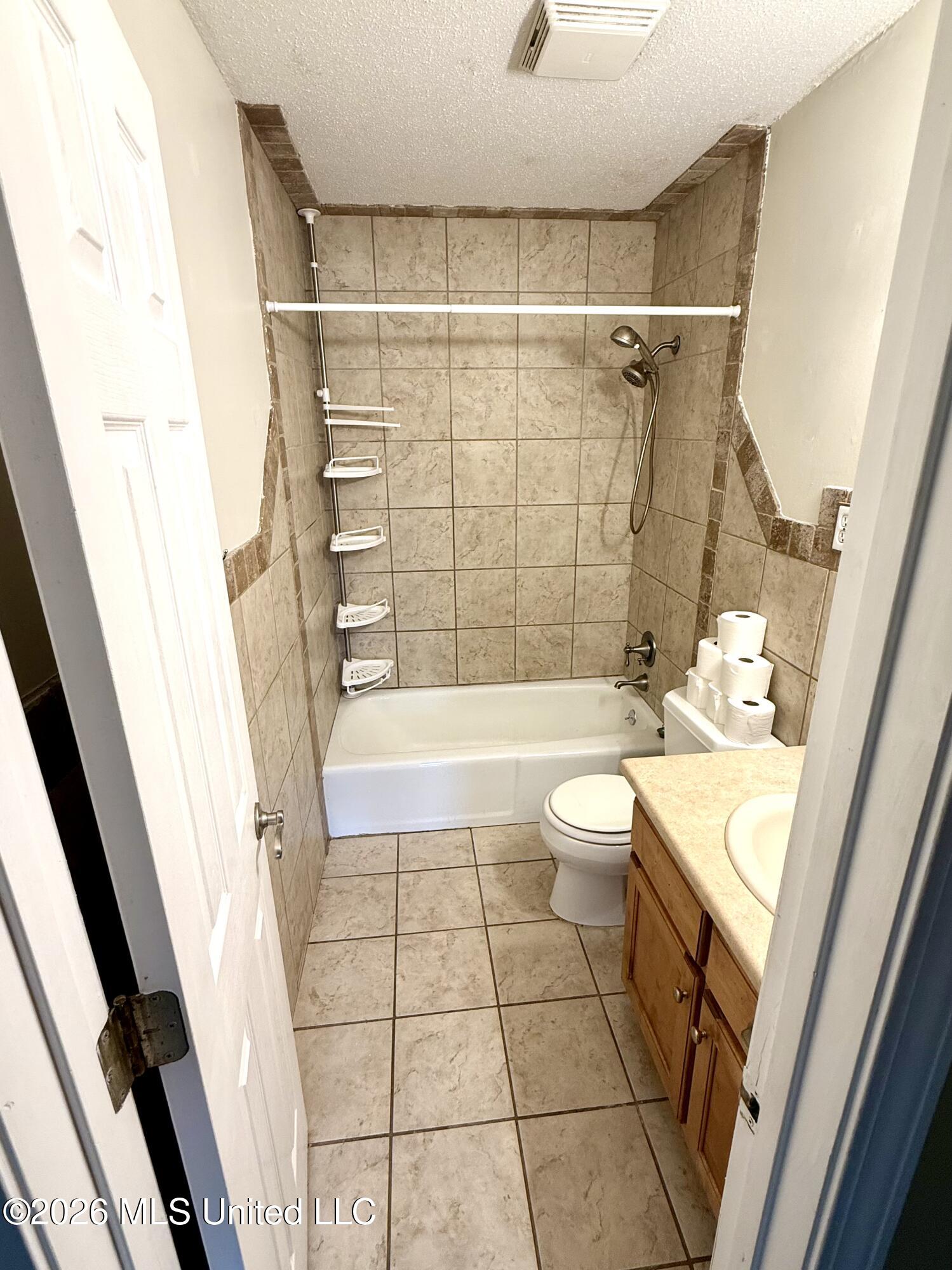 8434 Cedarbrush Drive Property Photo 8