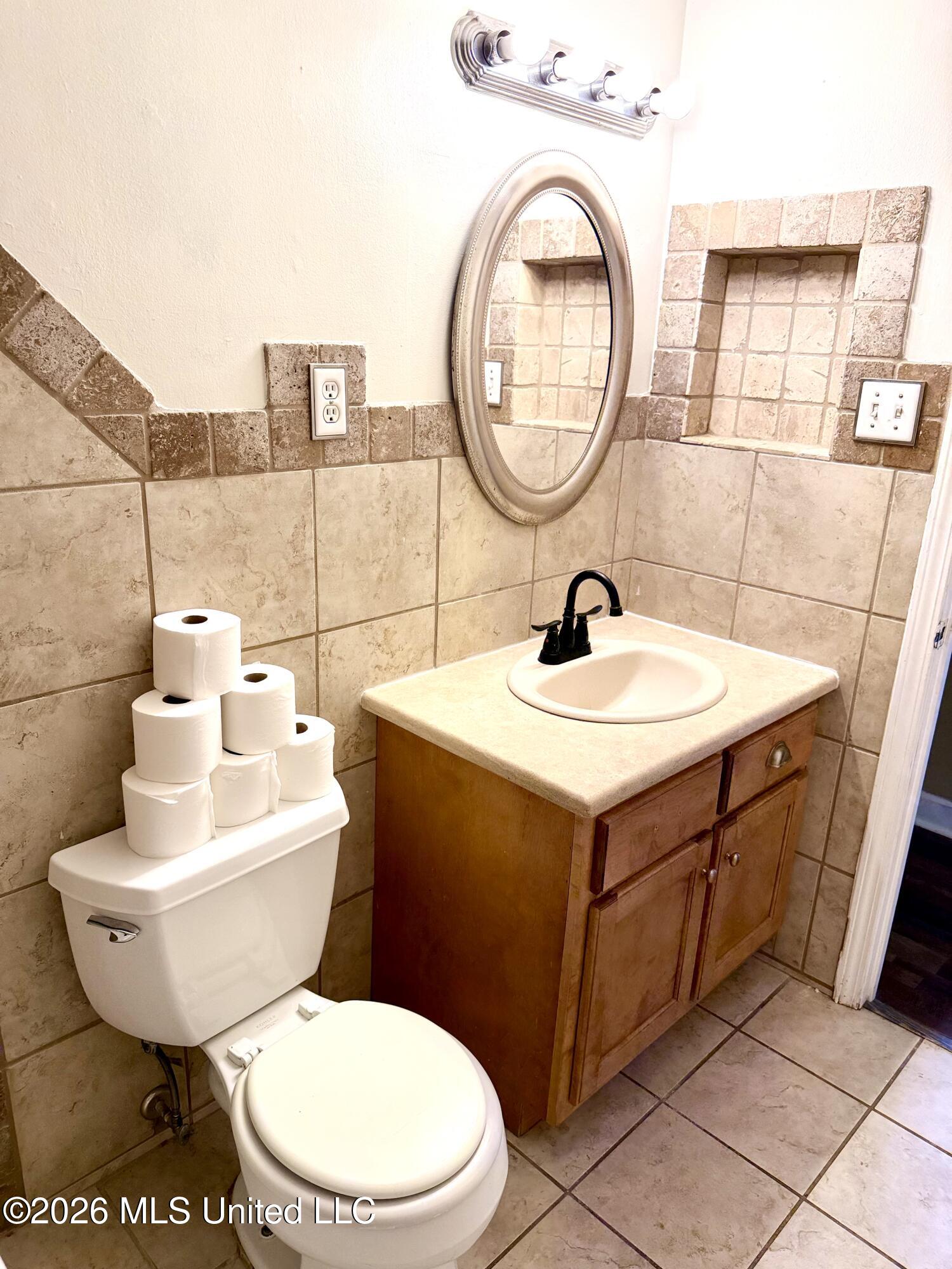 8434 Cedarbrush Drive Property Photo 9