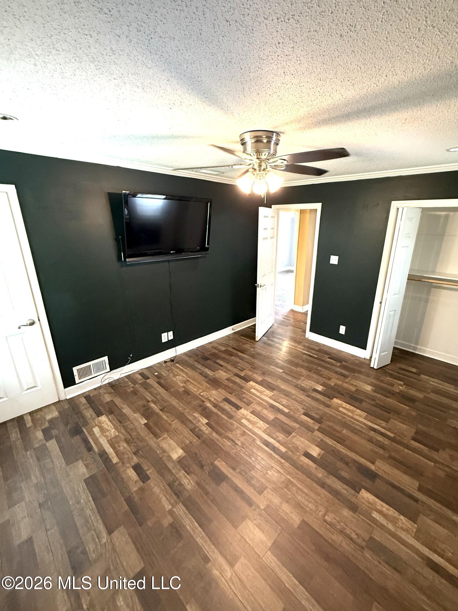 8434 Cedarbrush Drive Property Photo 14