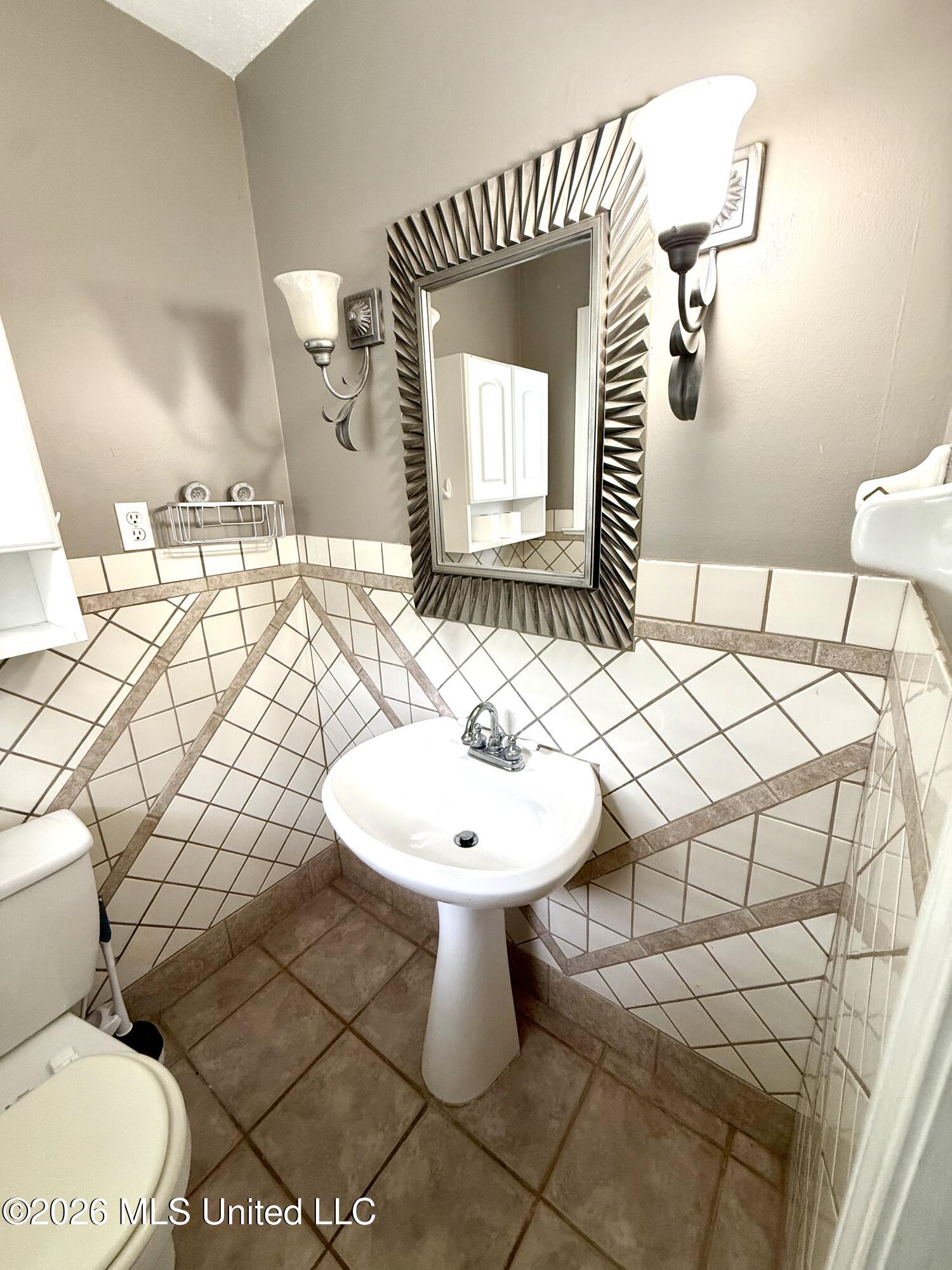 8434 Cedarbrush Drive Property Photo 16