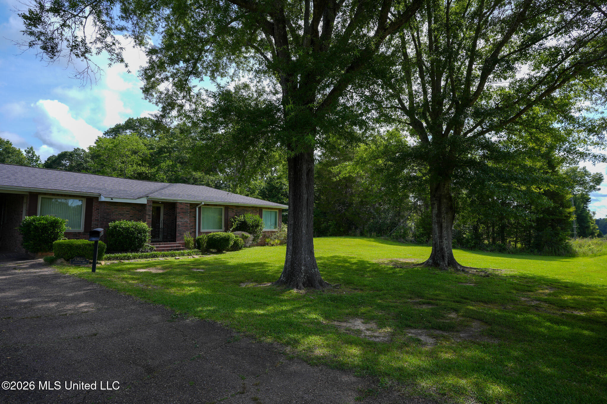 13033 Dentville Road Property Photo 2