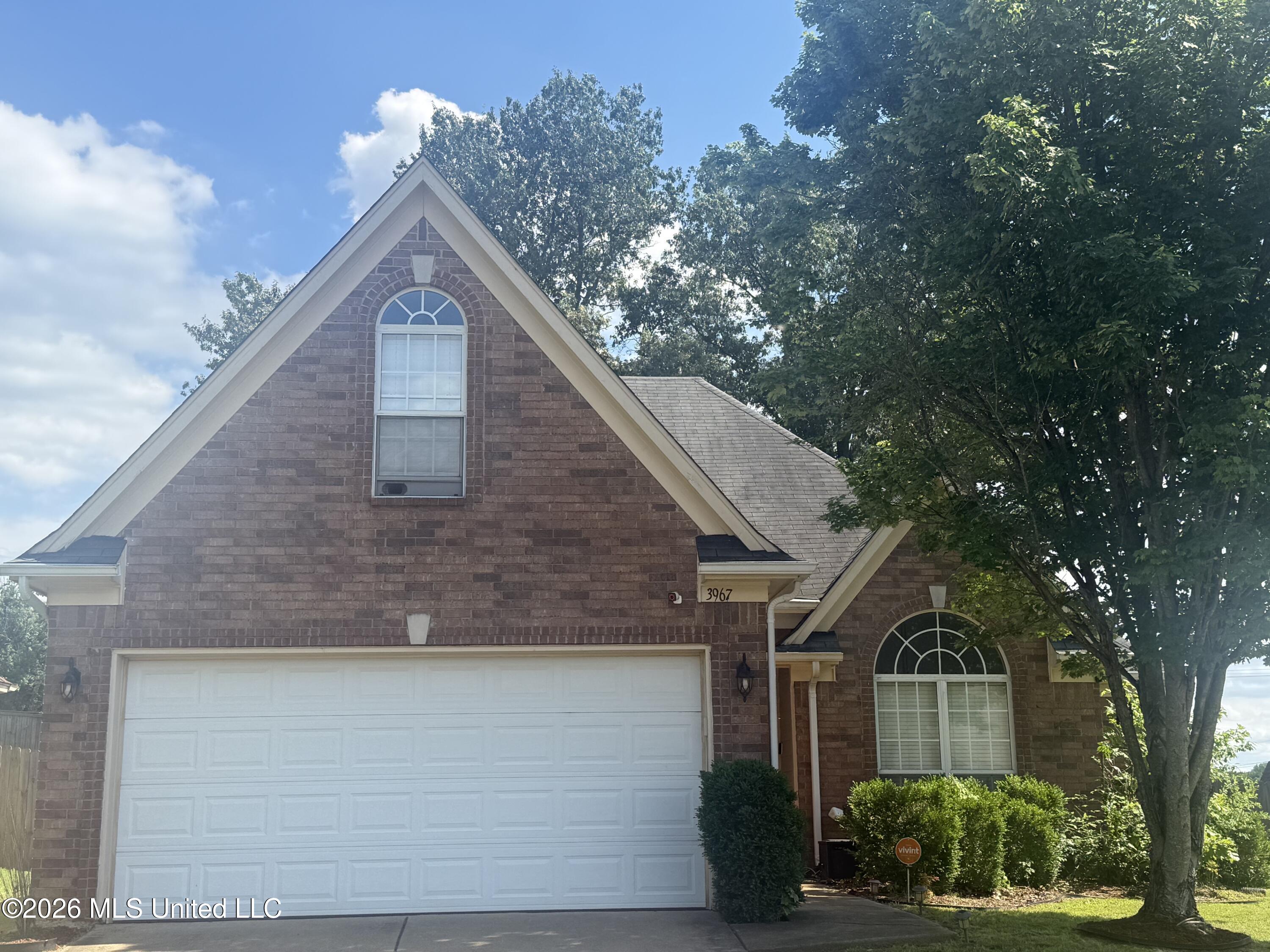 3967 Rasco Hills Drive Property Photo 2