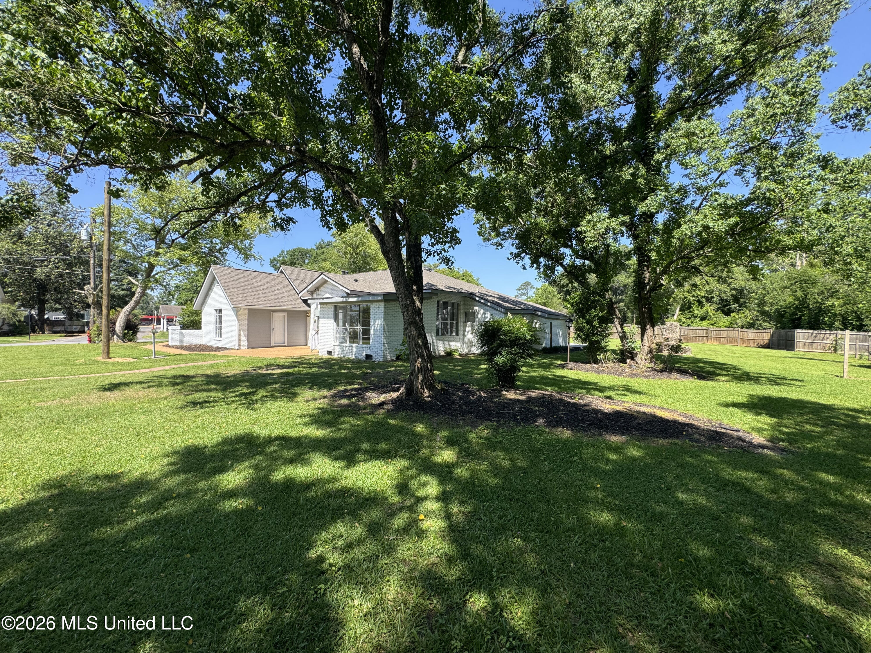 406 Brookhaven Street Property Photo 4