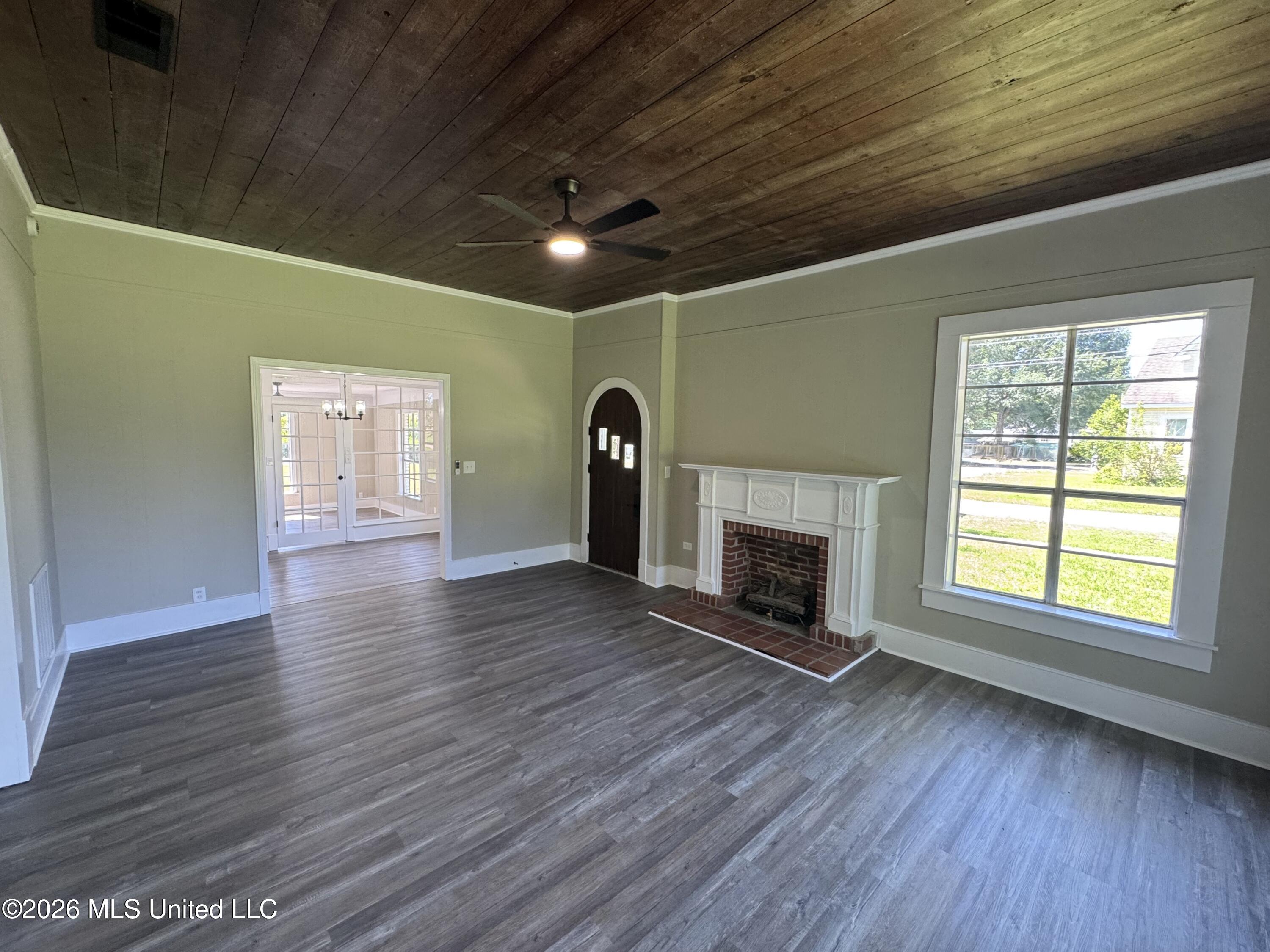 406 Brookhaven Street Property Photo 15