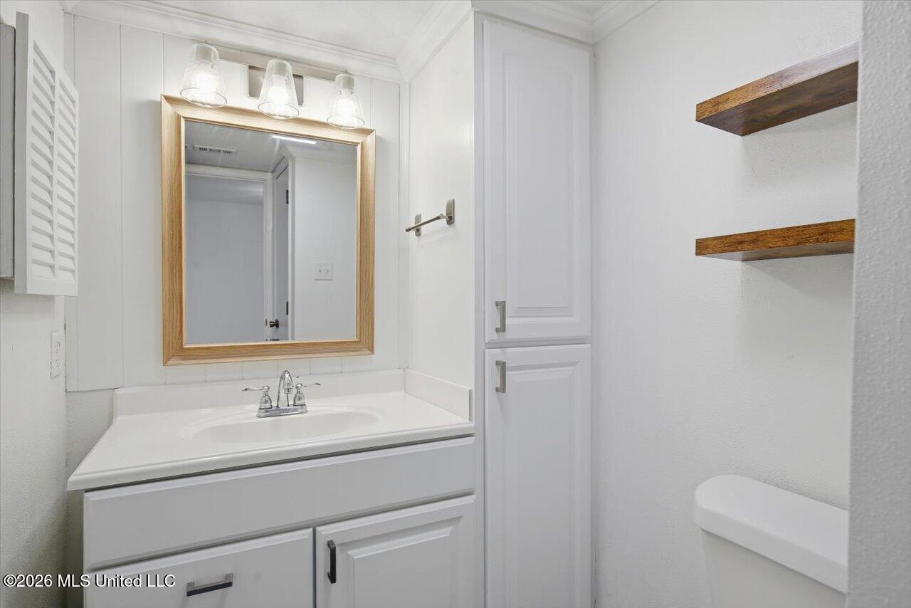 1010 Windrose Drive Property Photo 13