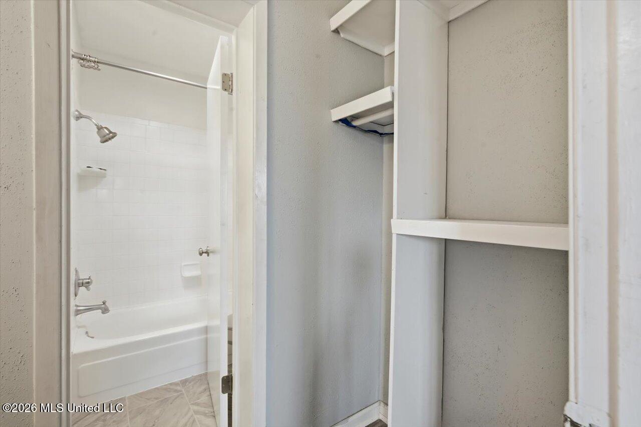 1010 Windrose Drive Property Photo 23