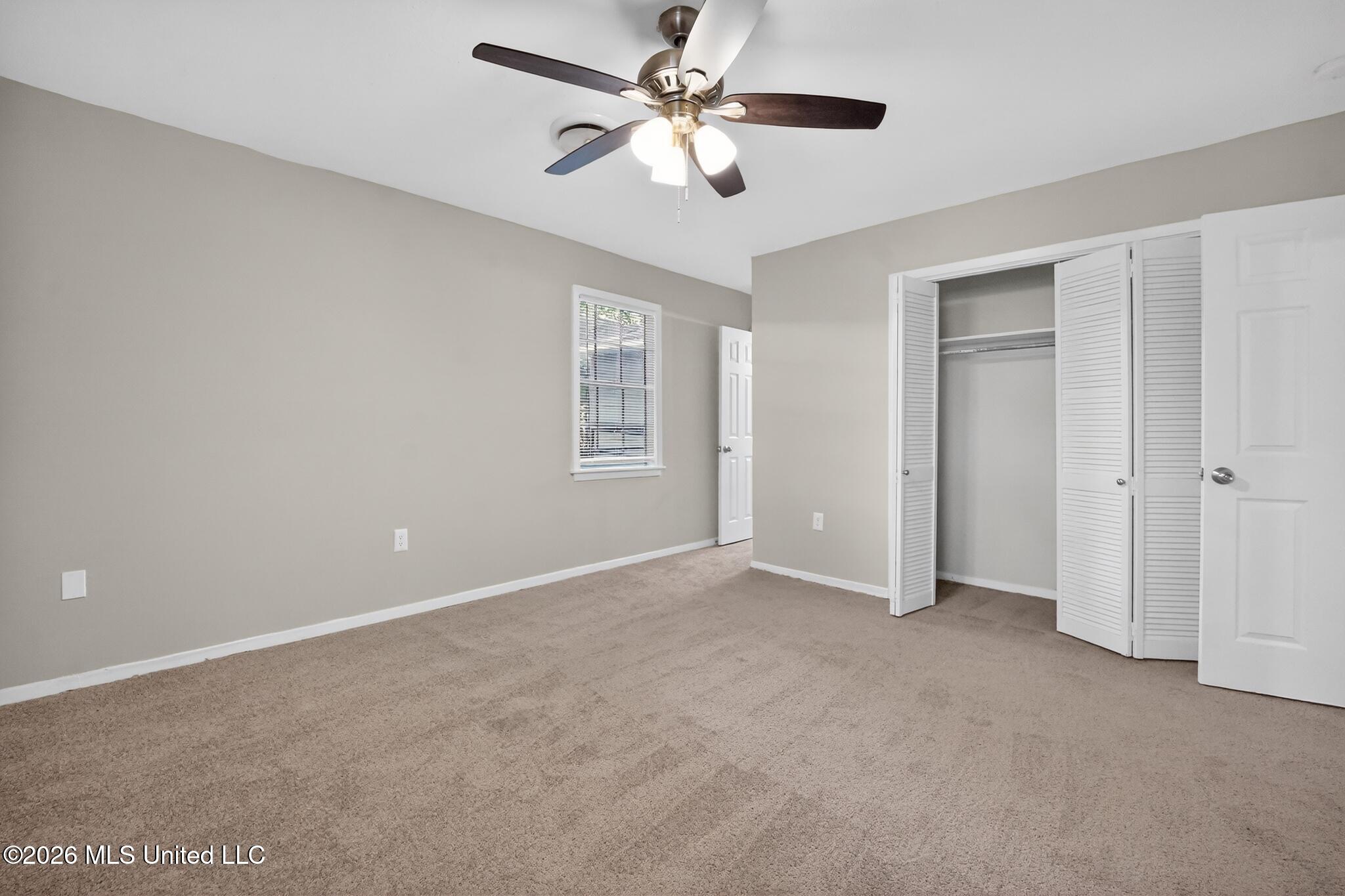 405 Crestview Drive Property Photo 10