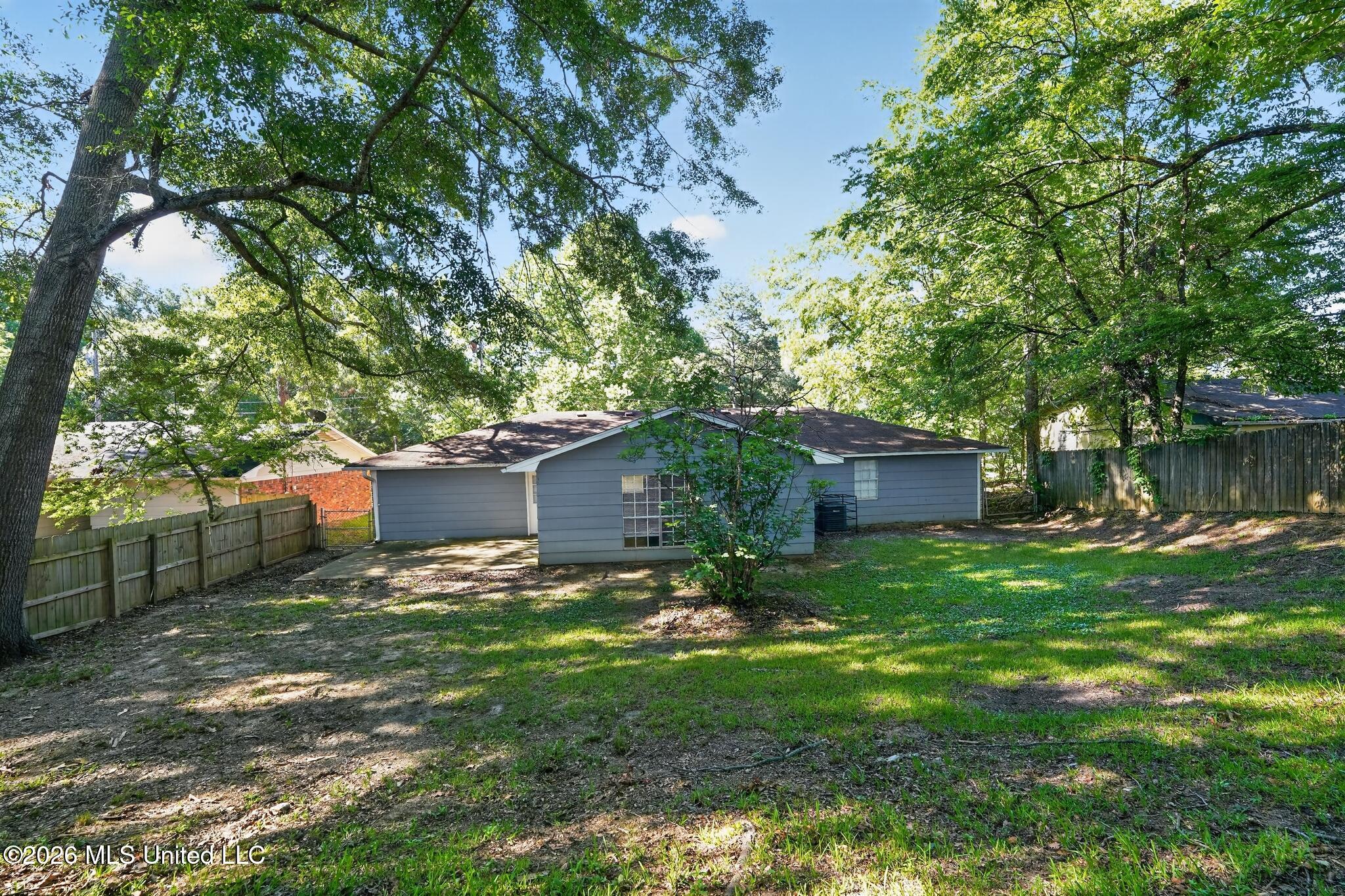 405 Crestview Drive Property Photo 20