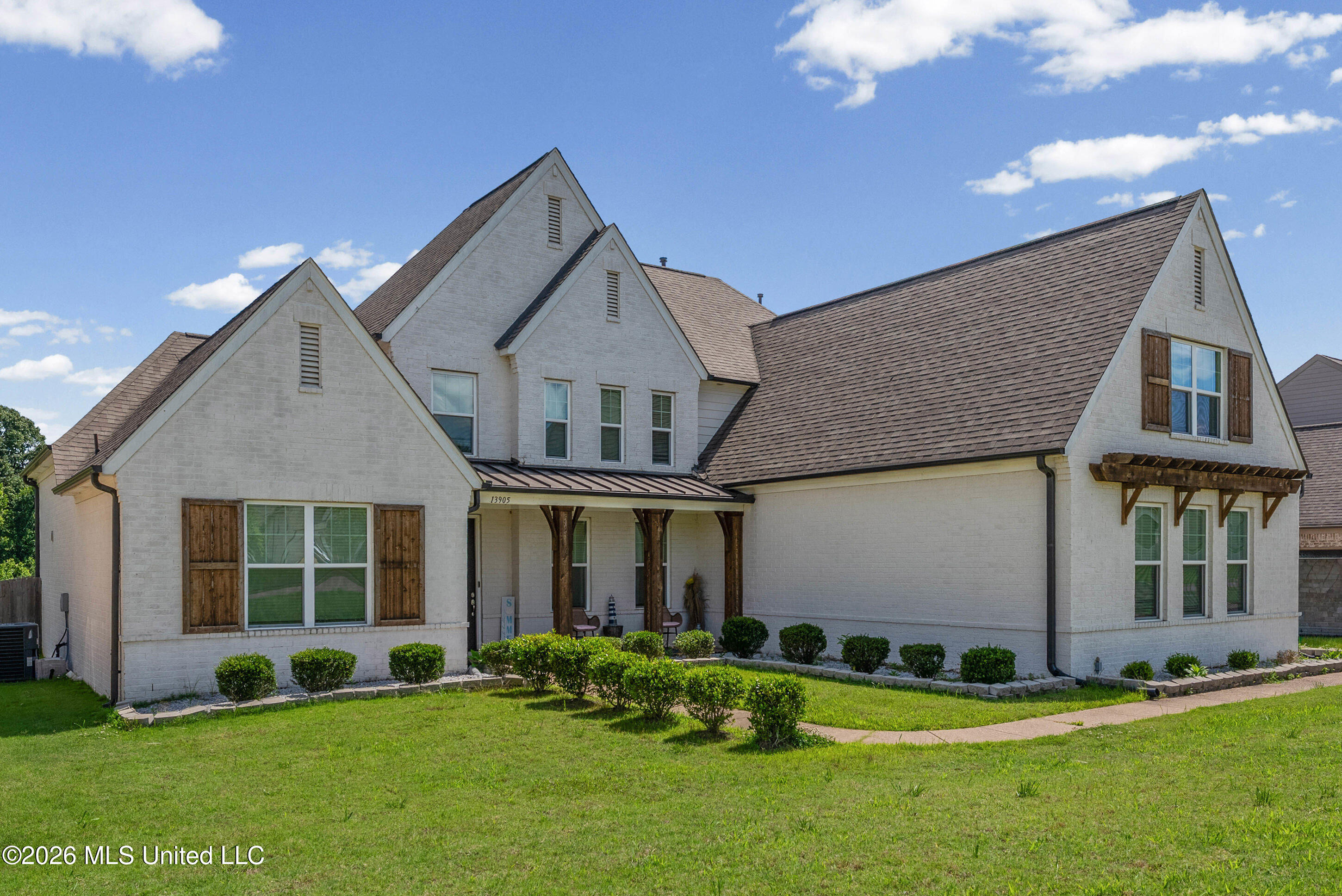13905 Highlands Crest Drive Property Photo 4