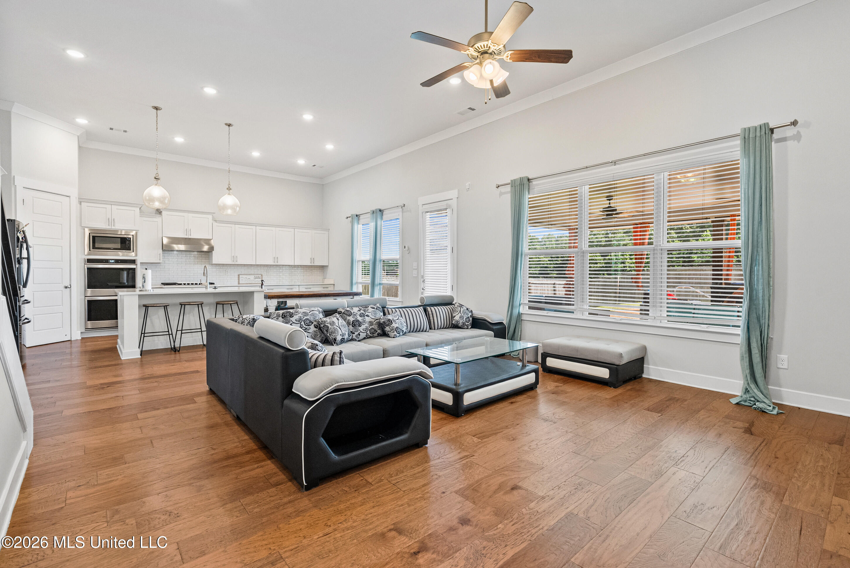 13905 Highlands Crest Drive Property Photo 8