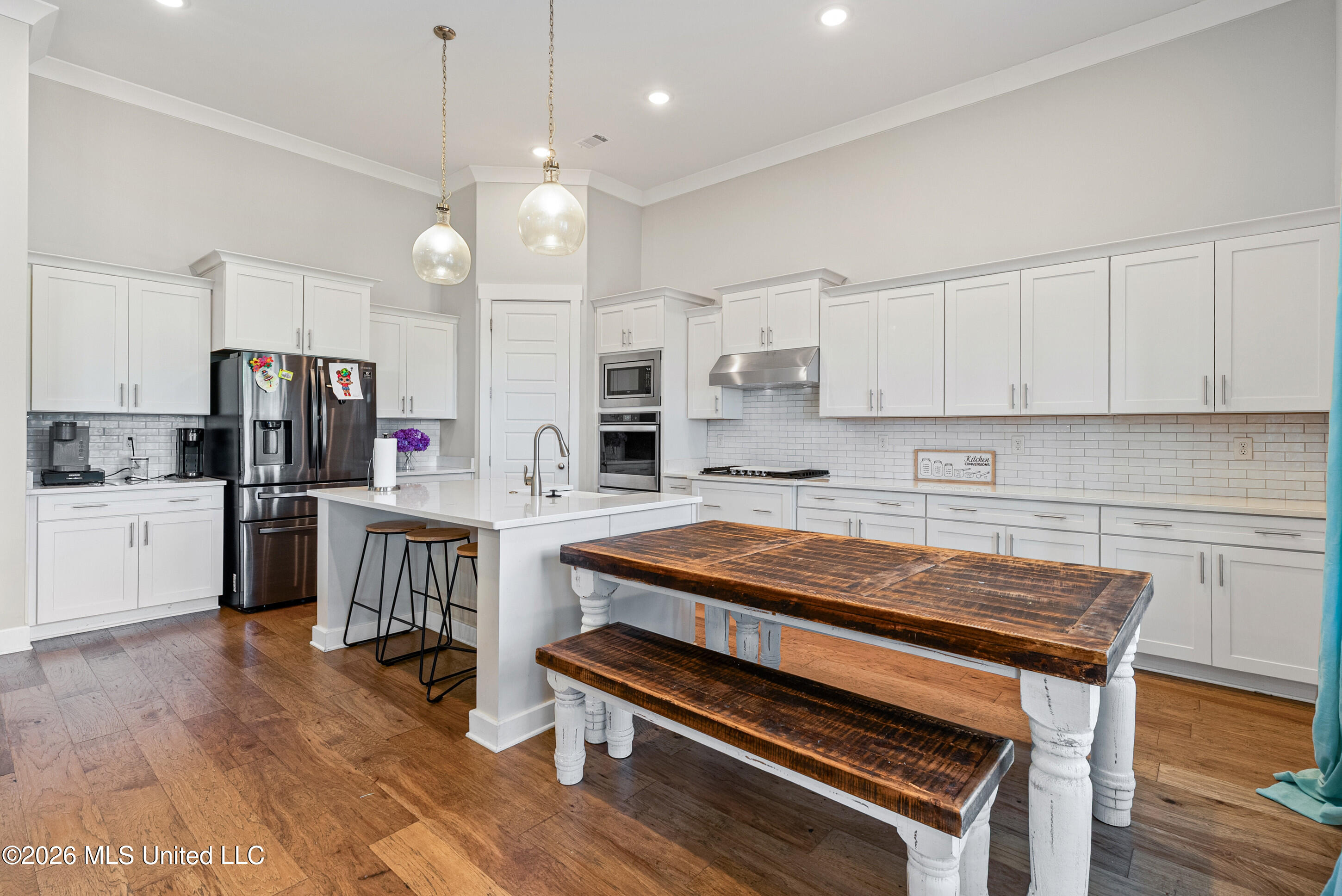 13905 Highlands Crest Drive Property Photo 10