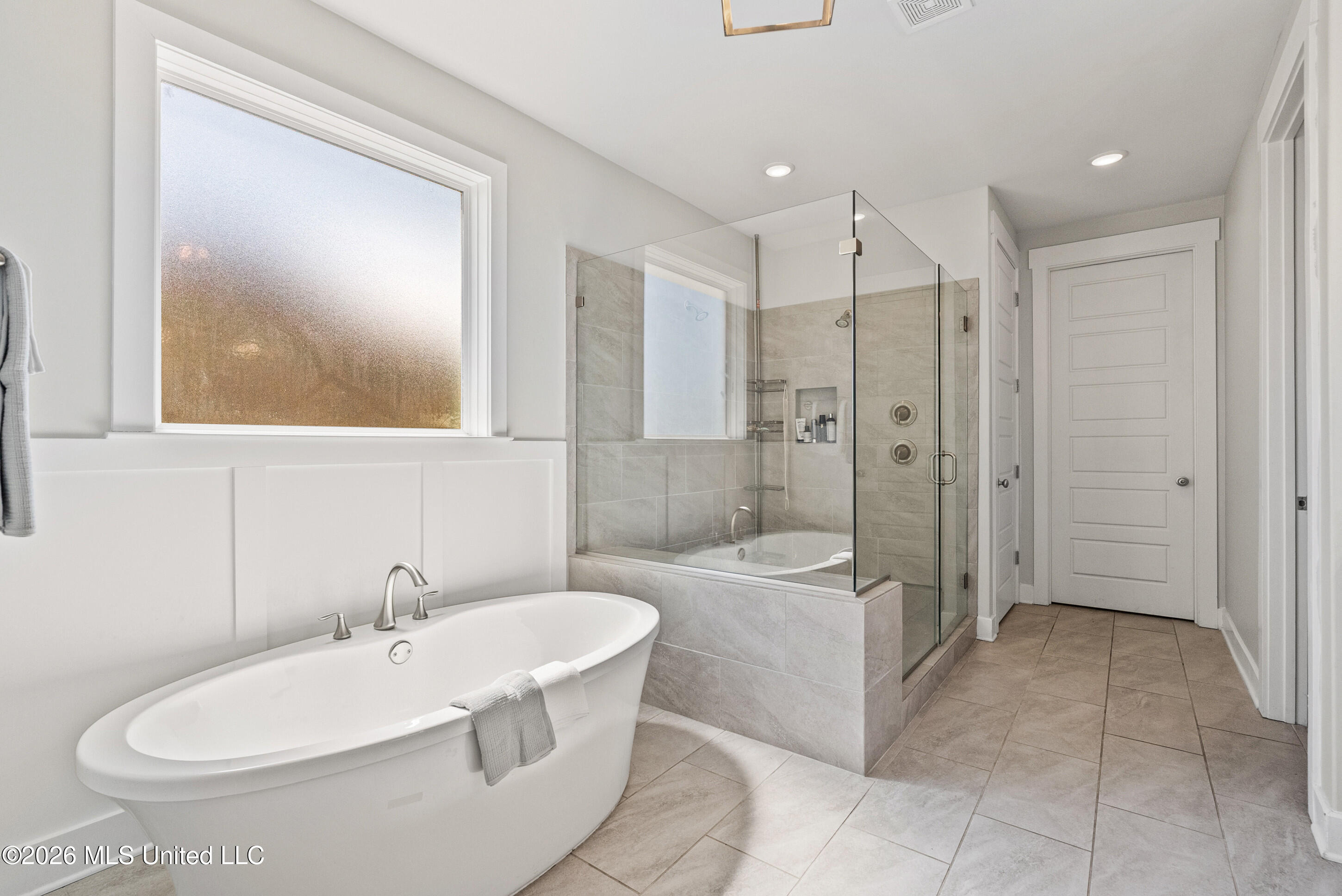 13905 Highlands Crest Drive Property Photo 16