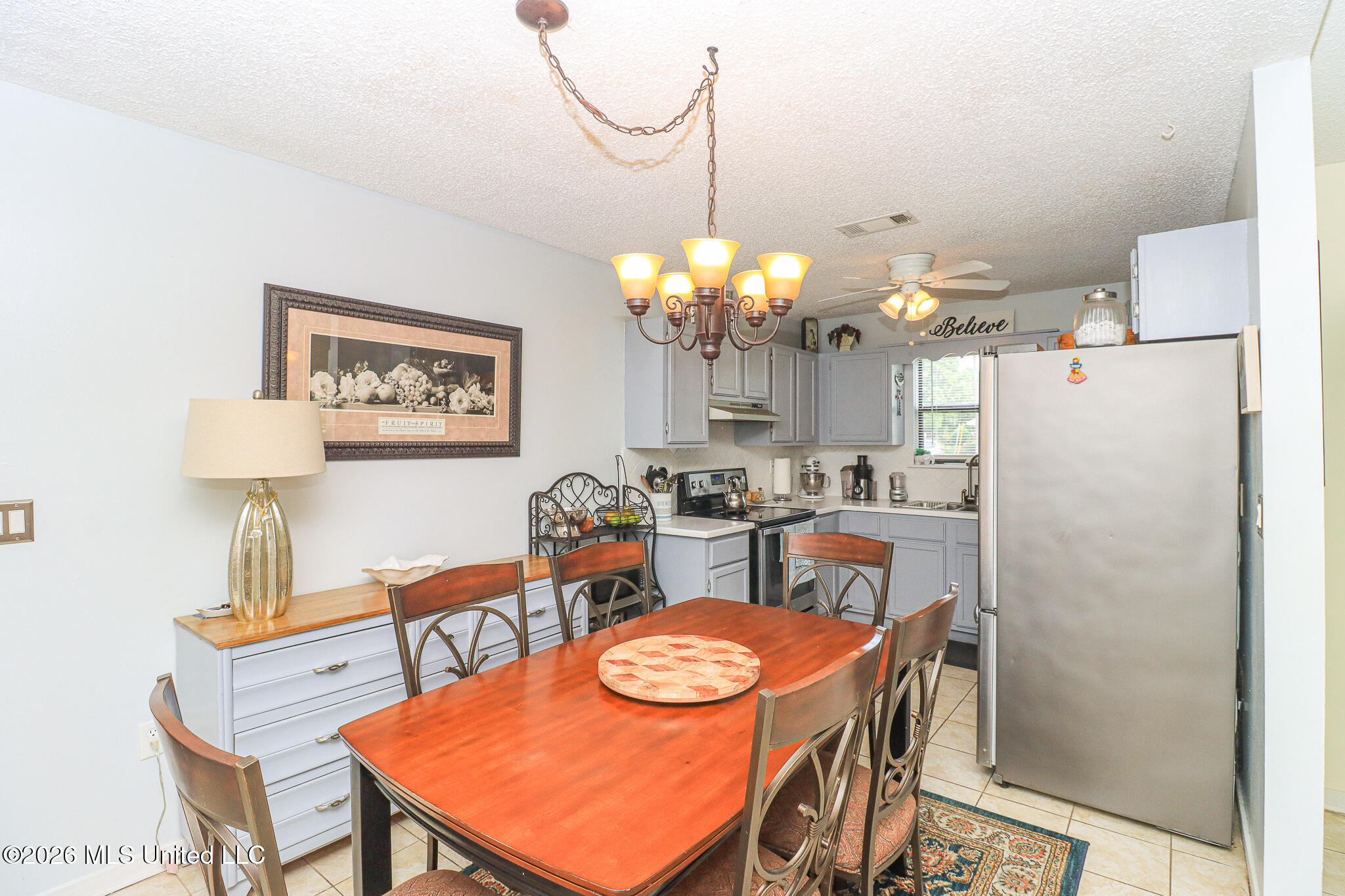 1014 Twin Pine Lane Property Photo 7