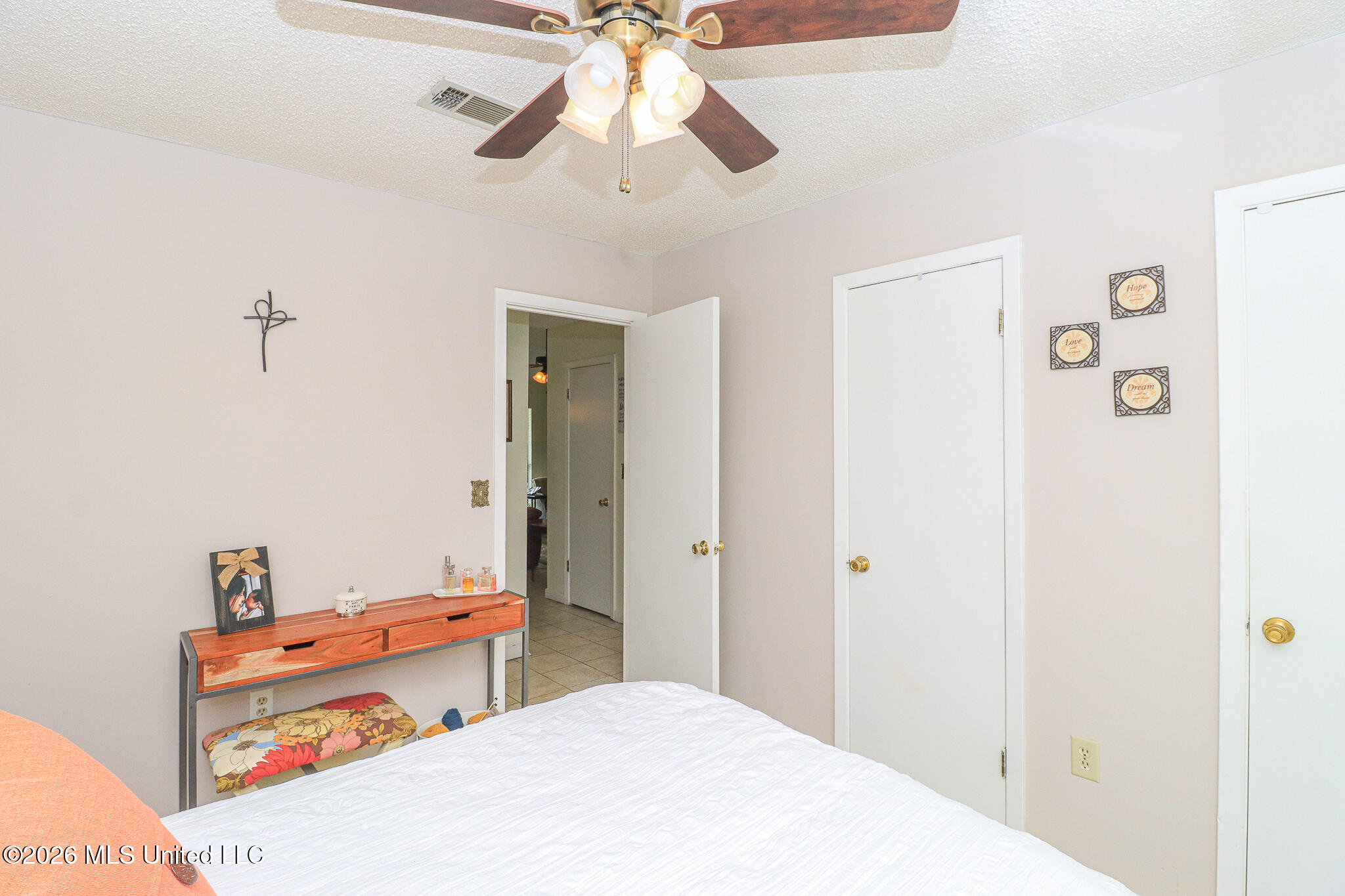 1014 Twin Pine Lane Property Photo 20