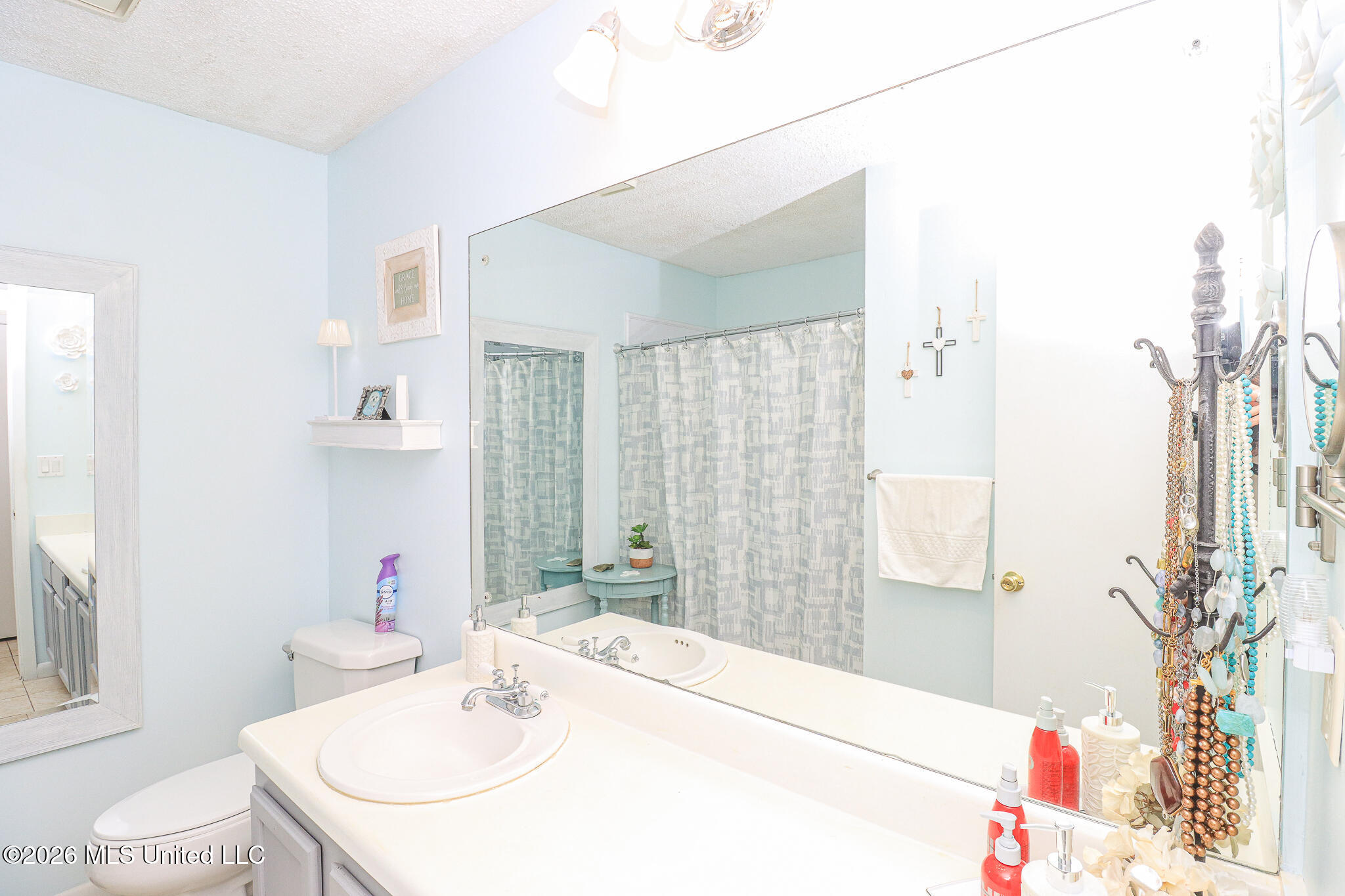 1014 Twin Pine Lane Property Photo 21
