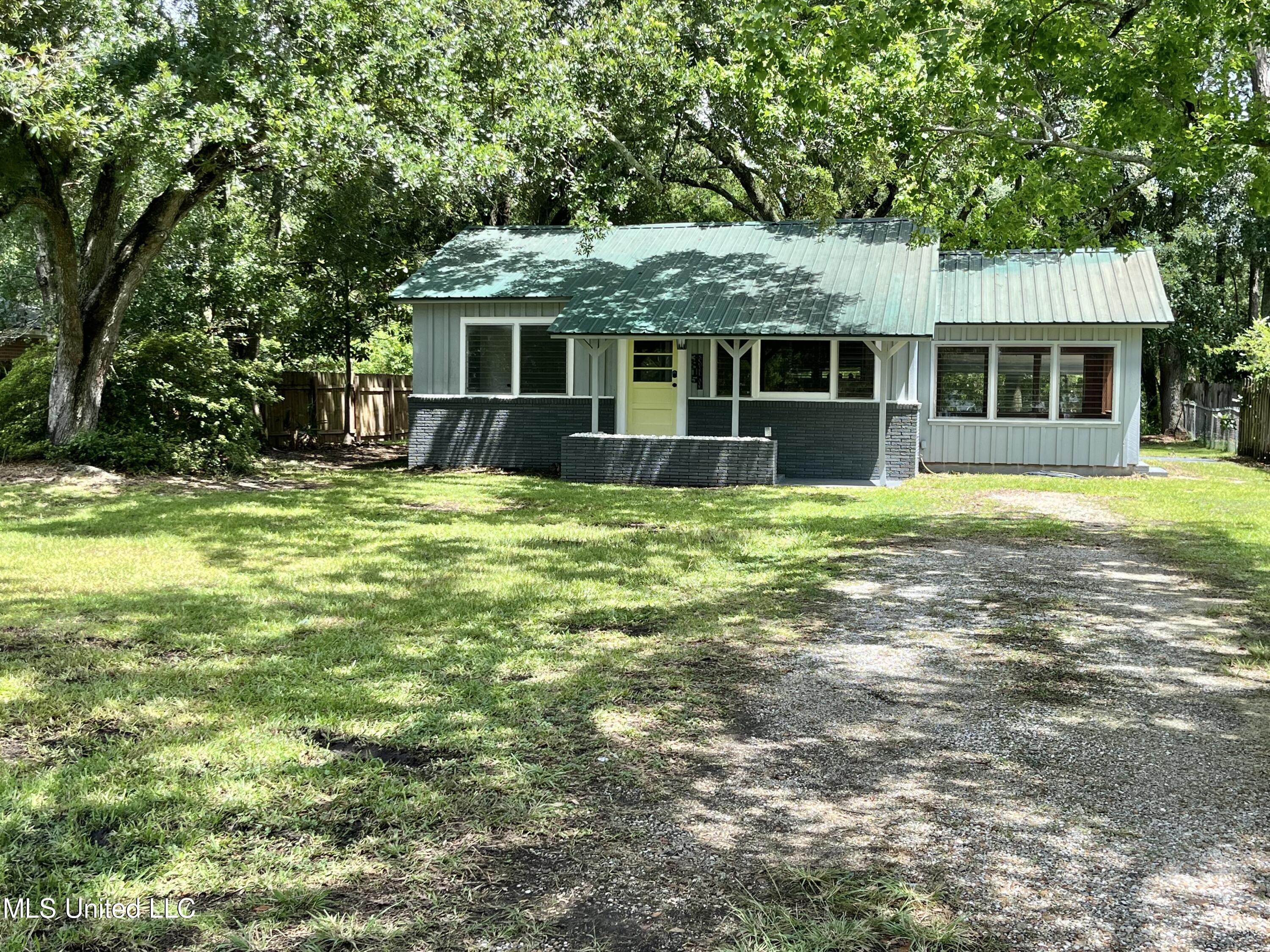 3815 Scovel Avenue Property Photo 1