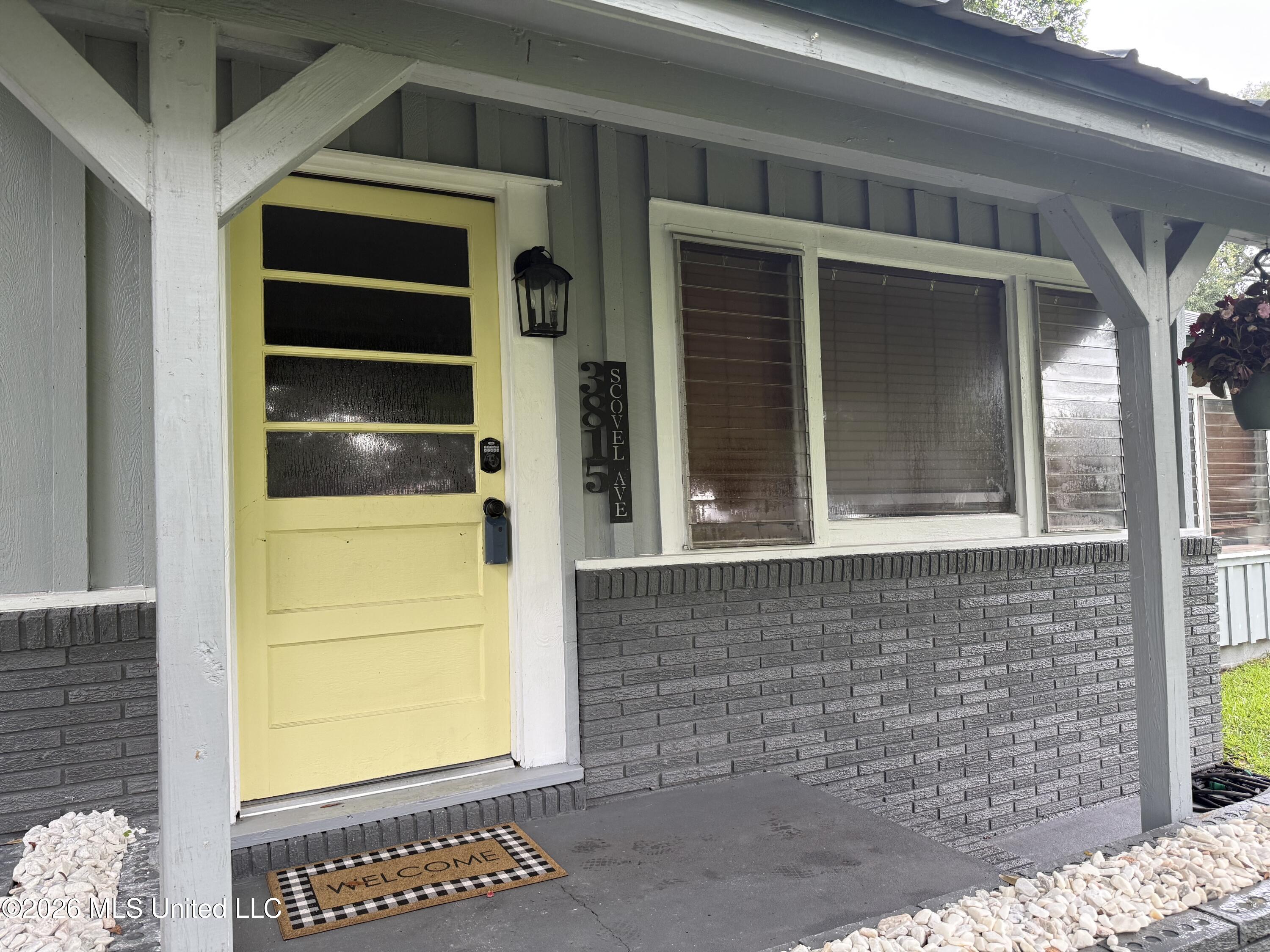 3815 Scovel Avenue Property Photo 2