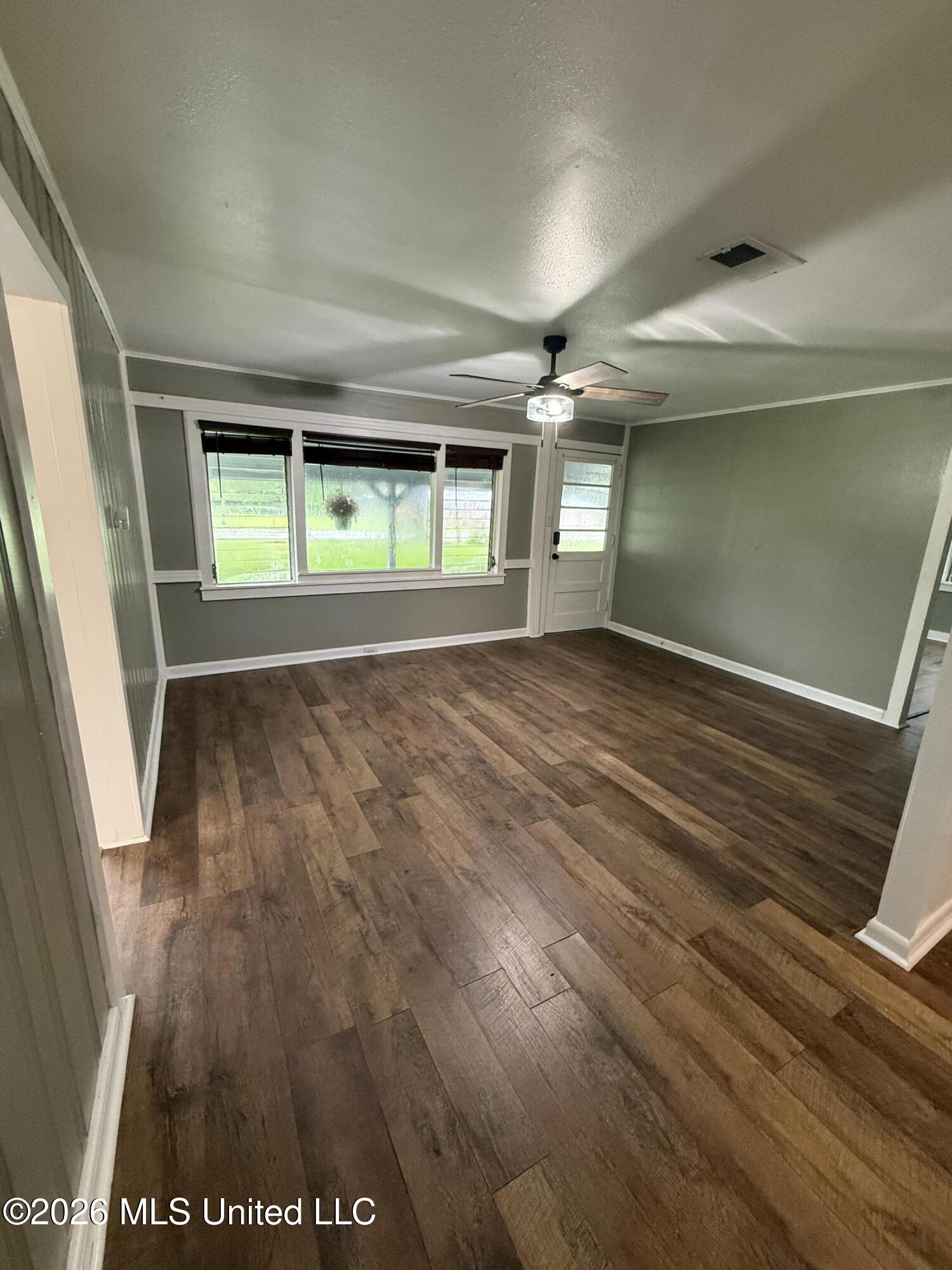 3815 Scovel Avenue Property Photo 4
