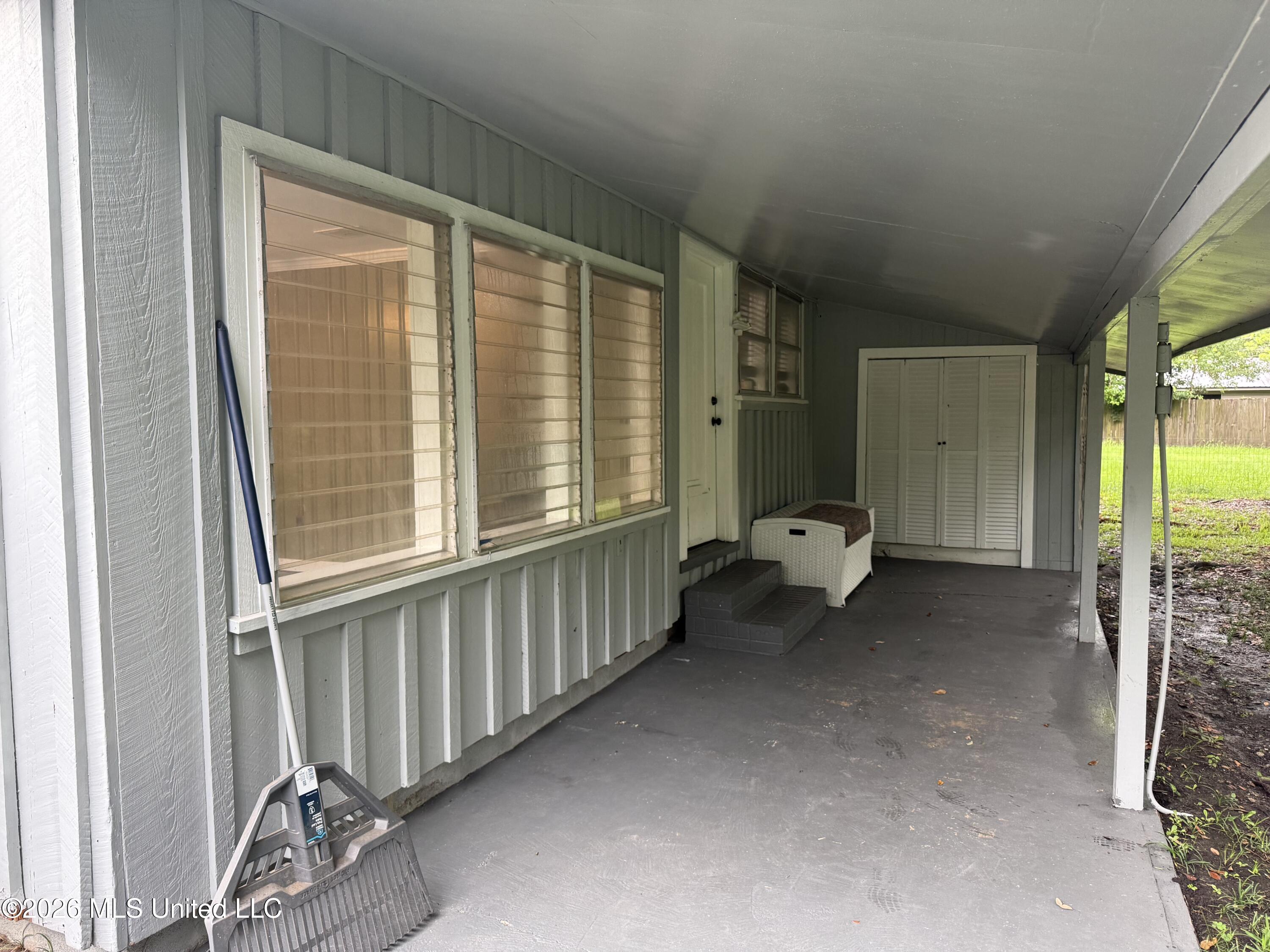 3815 Scovel Avenue Property Photo 9