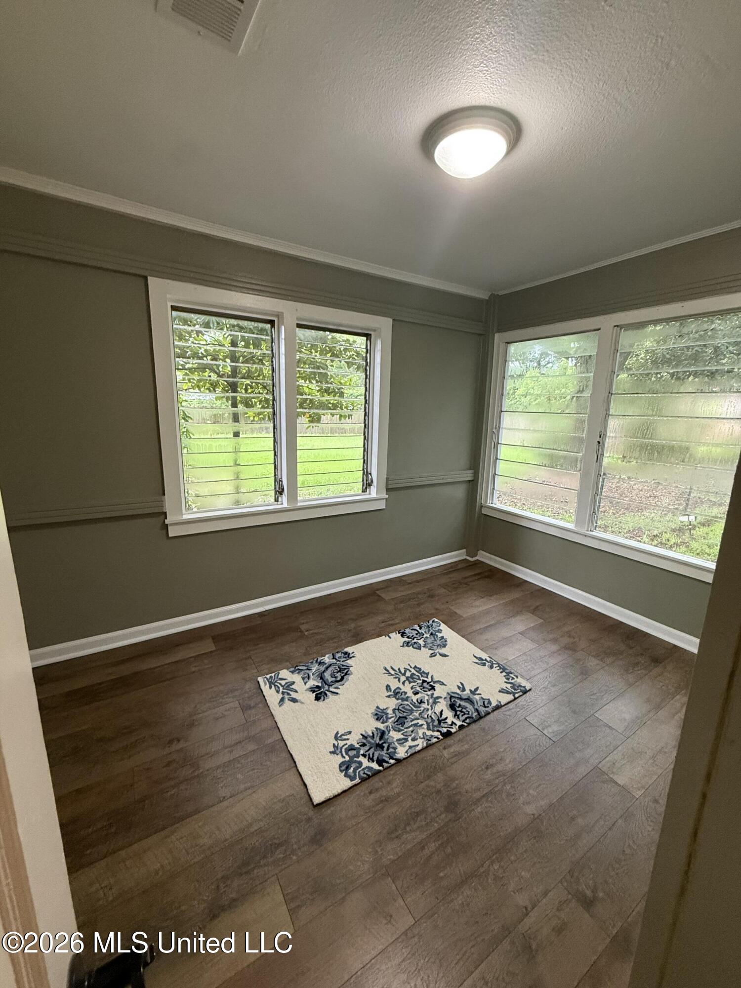 3815 Scovel Avenue Property Photo 13