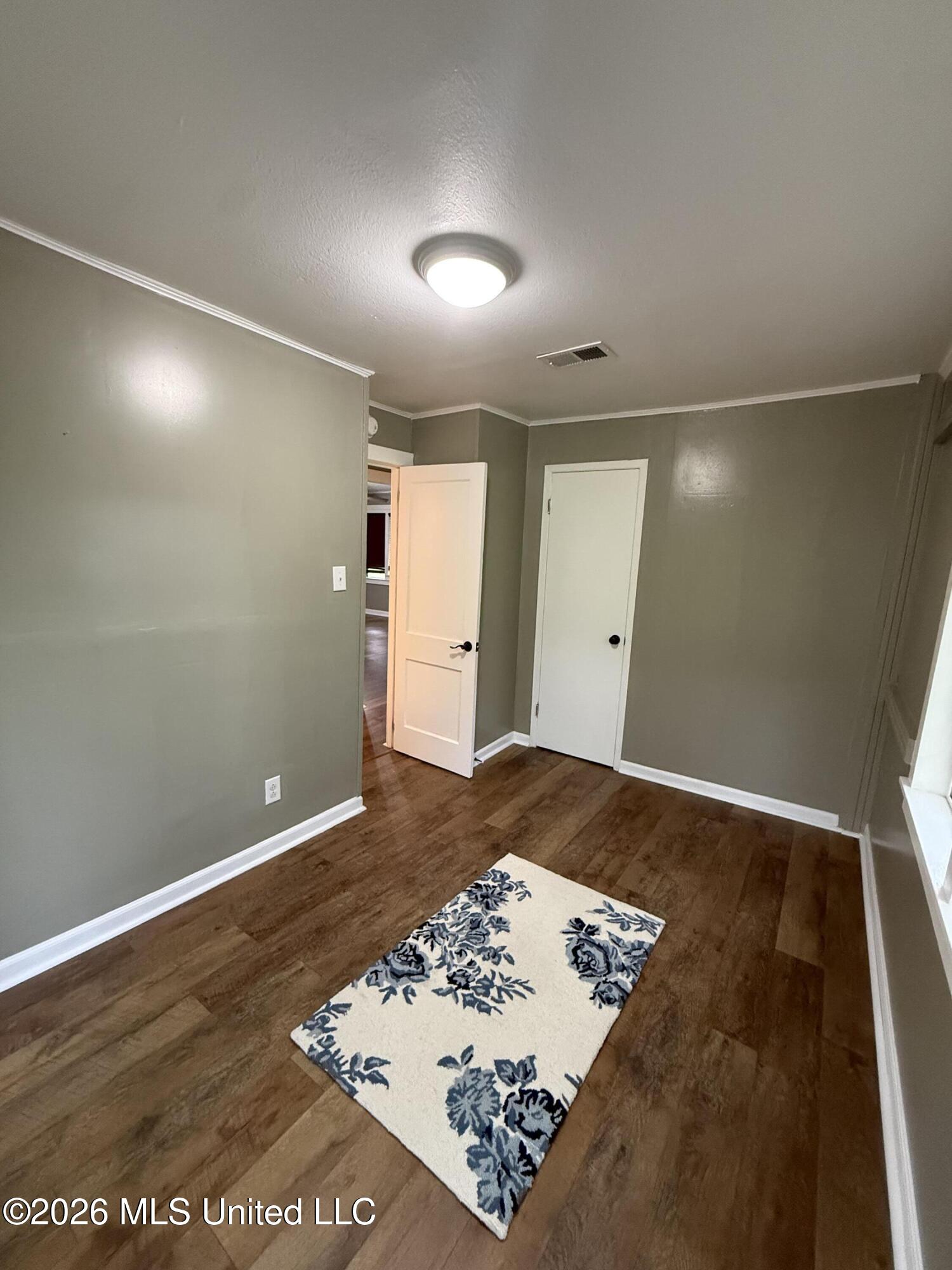 3815 Scovel Avenue Property Photo 14