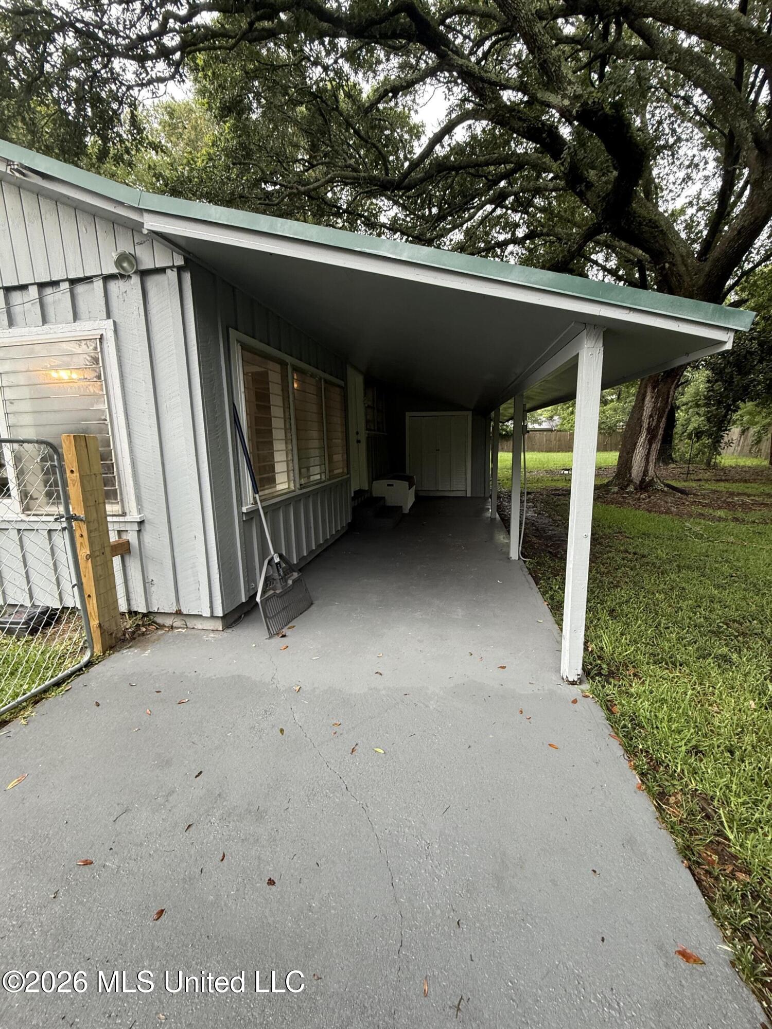 3815 Scovel Avenue Property Photo 21
