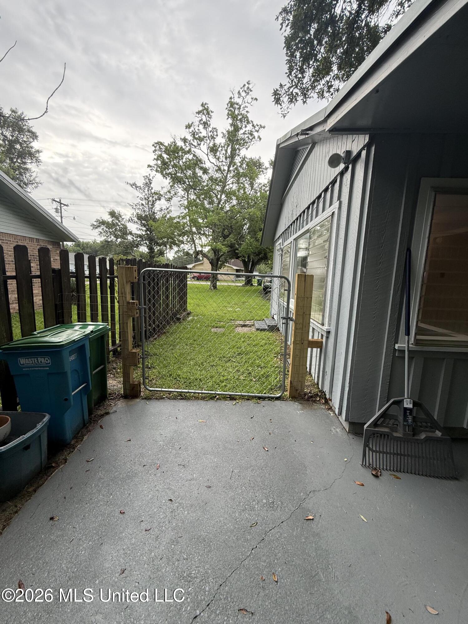 3815 Scovel Avenue Property Photo 22